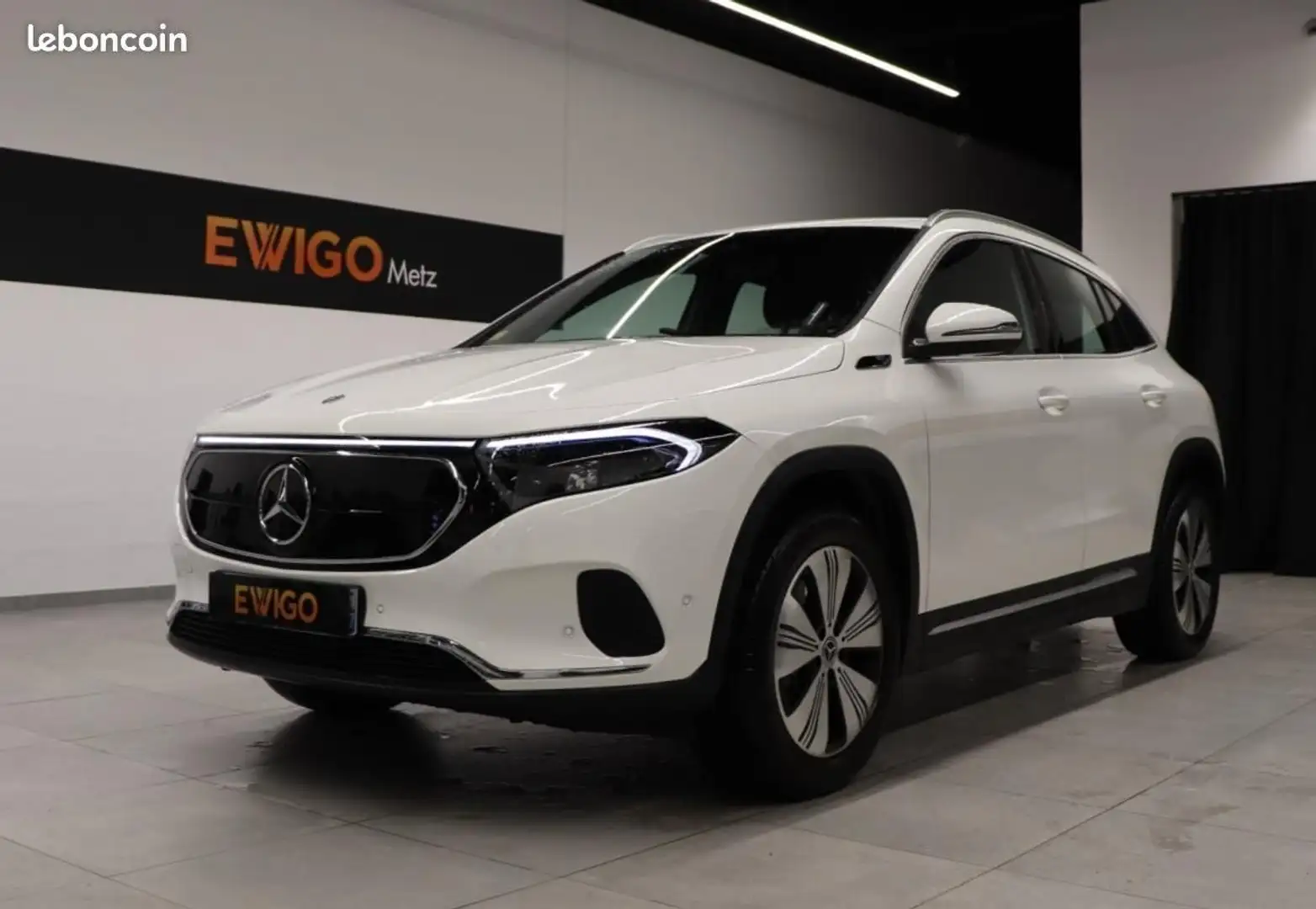 Mercedes-Benz EQA Mercedes 250 ELECTRIC 190ch PROGRESSIVE LINE BVA Virtual Cockpit Blanc - 1