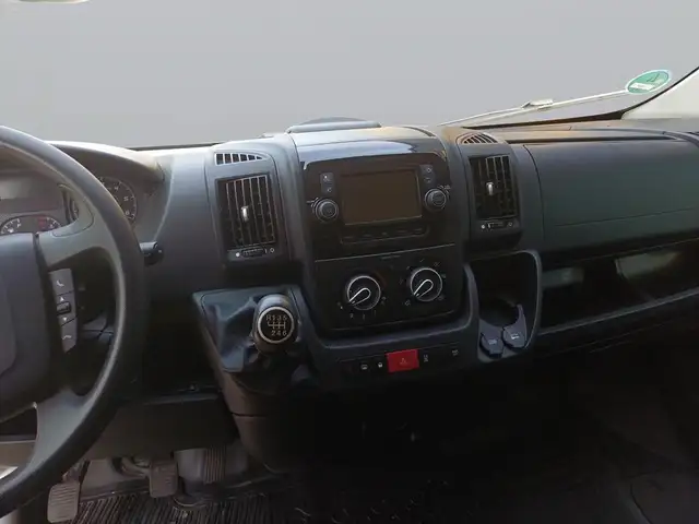 Peugeot Boxer view 12