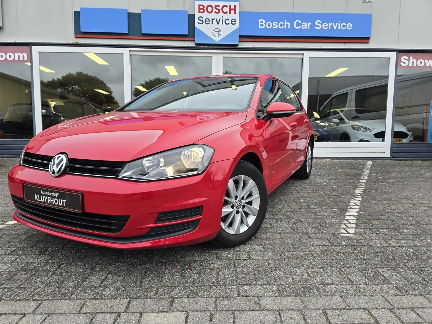 Volkswagen Golf 1.2 TSI Trend Edition Rood - 2
