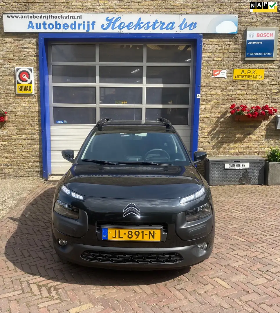 Citroen C4 Cactus 1.2 PureTech Feel Zwart - 1