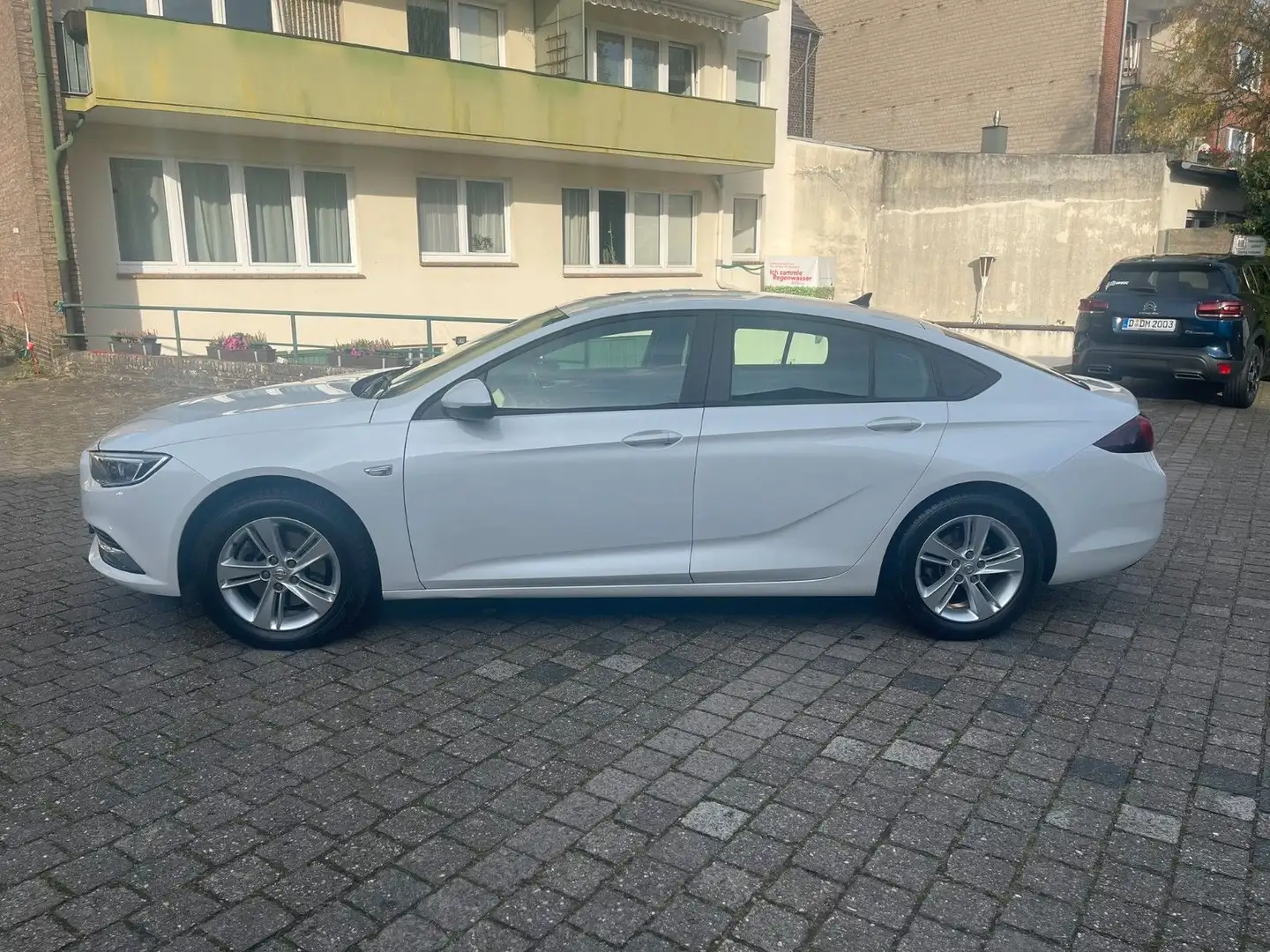 Opel Insignia 2.0 125kW Business Edit*Navi*Kamera Mauve - 2