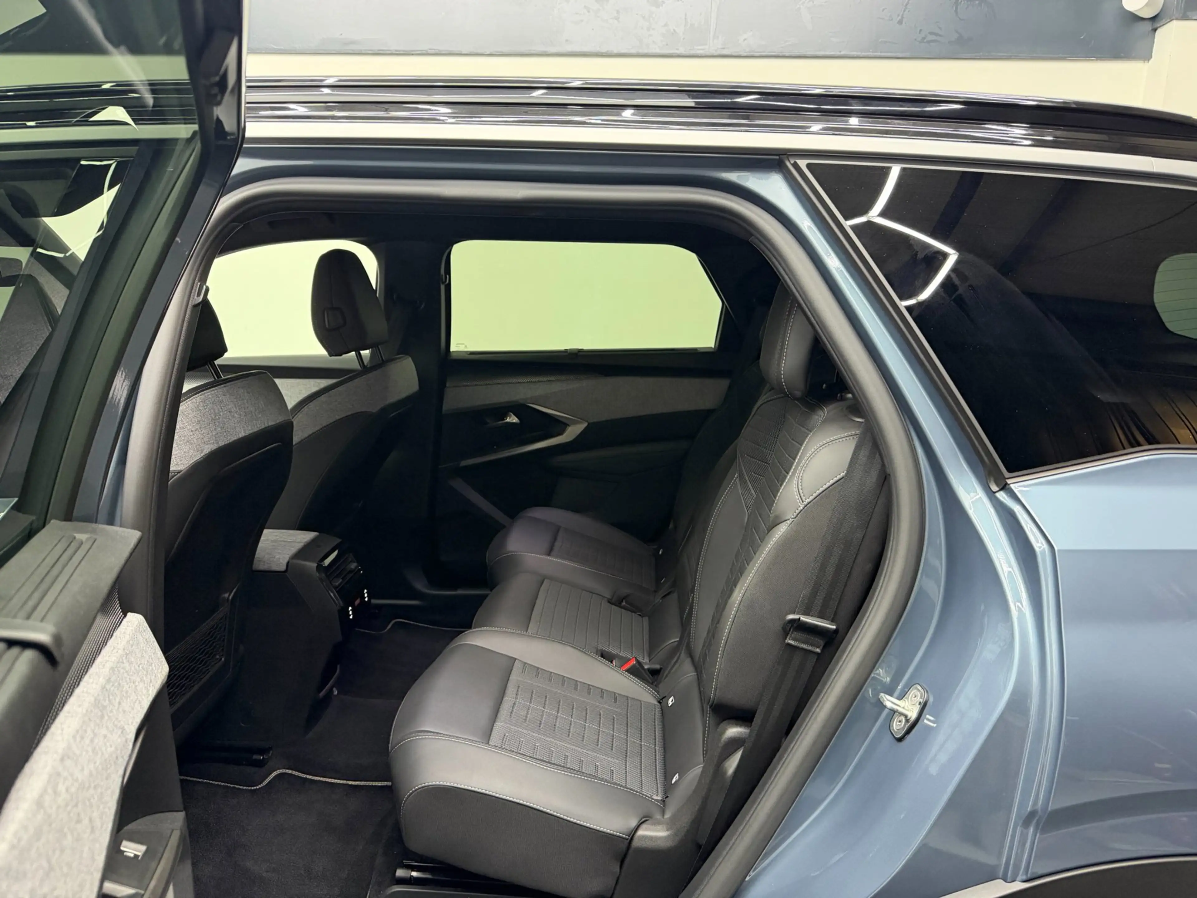 Peugeot 5008 1.2 Hybrid 145 GT 7p - (360) Camera - ACC - Elek. — photo 16