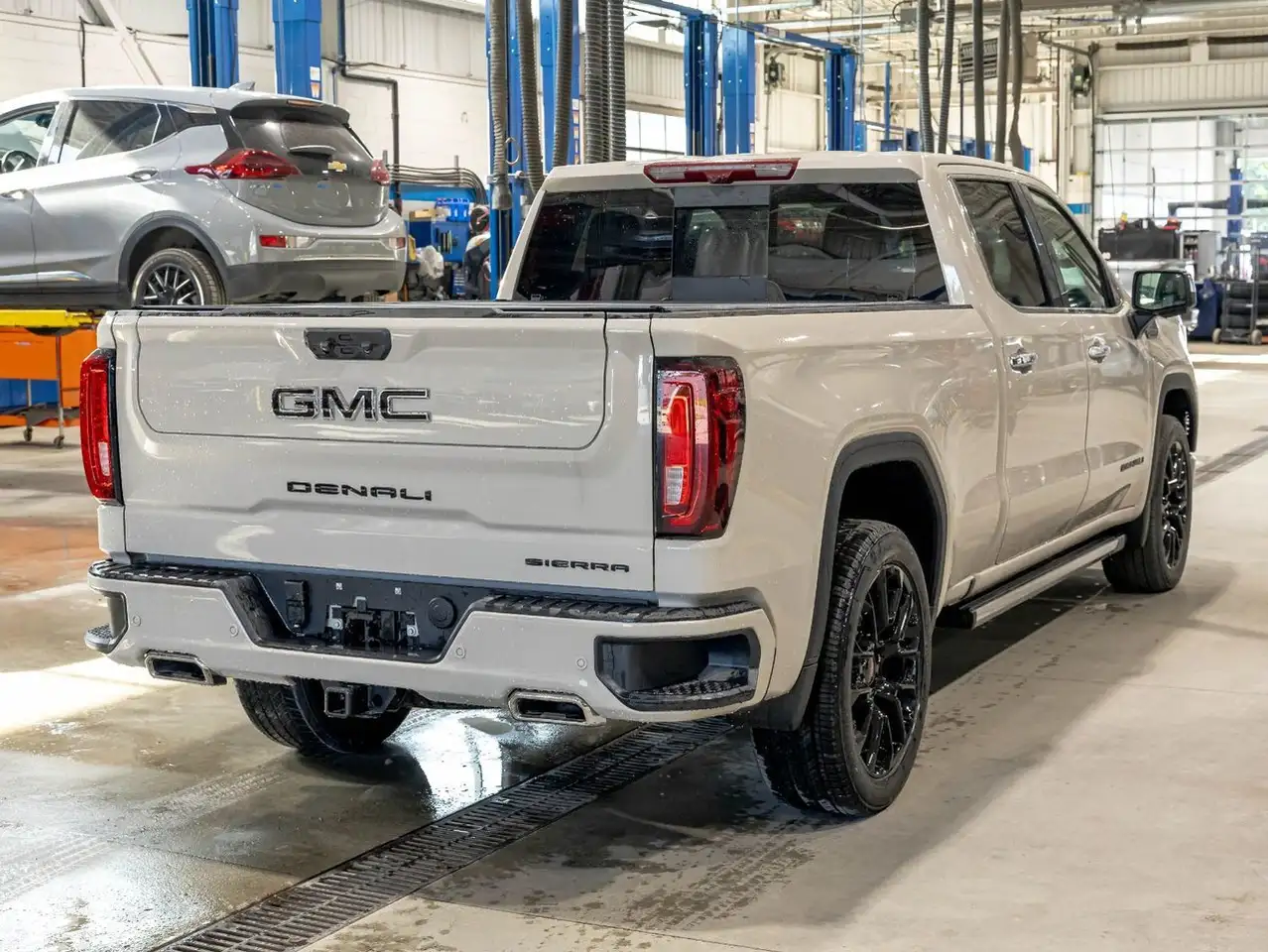 GMC Sierra 1500 снимка GMC Sierra 1500