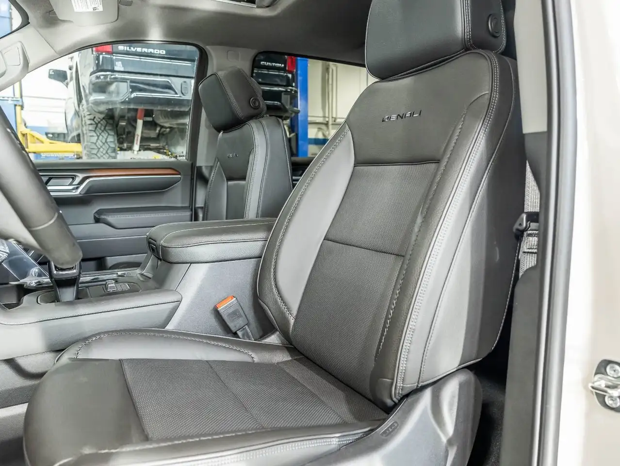GMC Sierra 1500 снимка GMC Sierra 1500