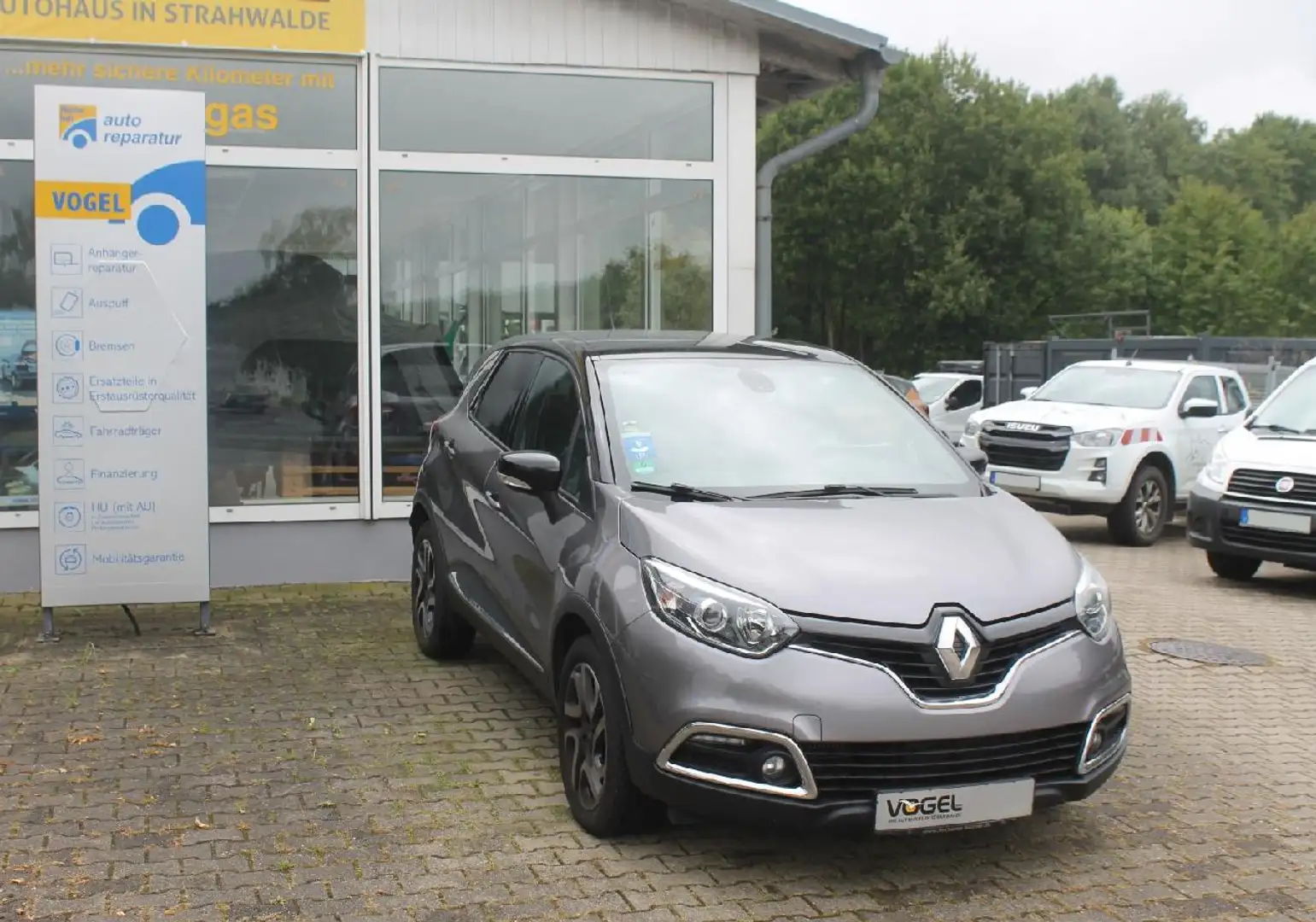 Renault Captur Luxe Grau - 1
