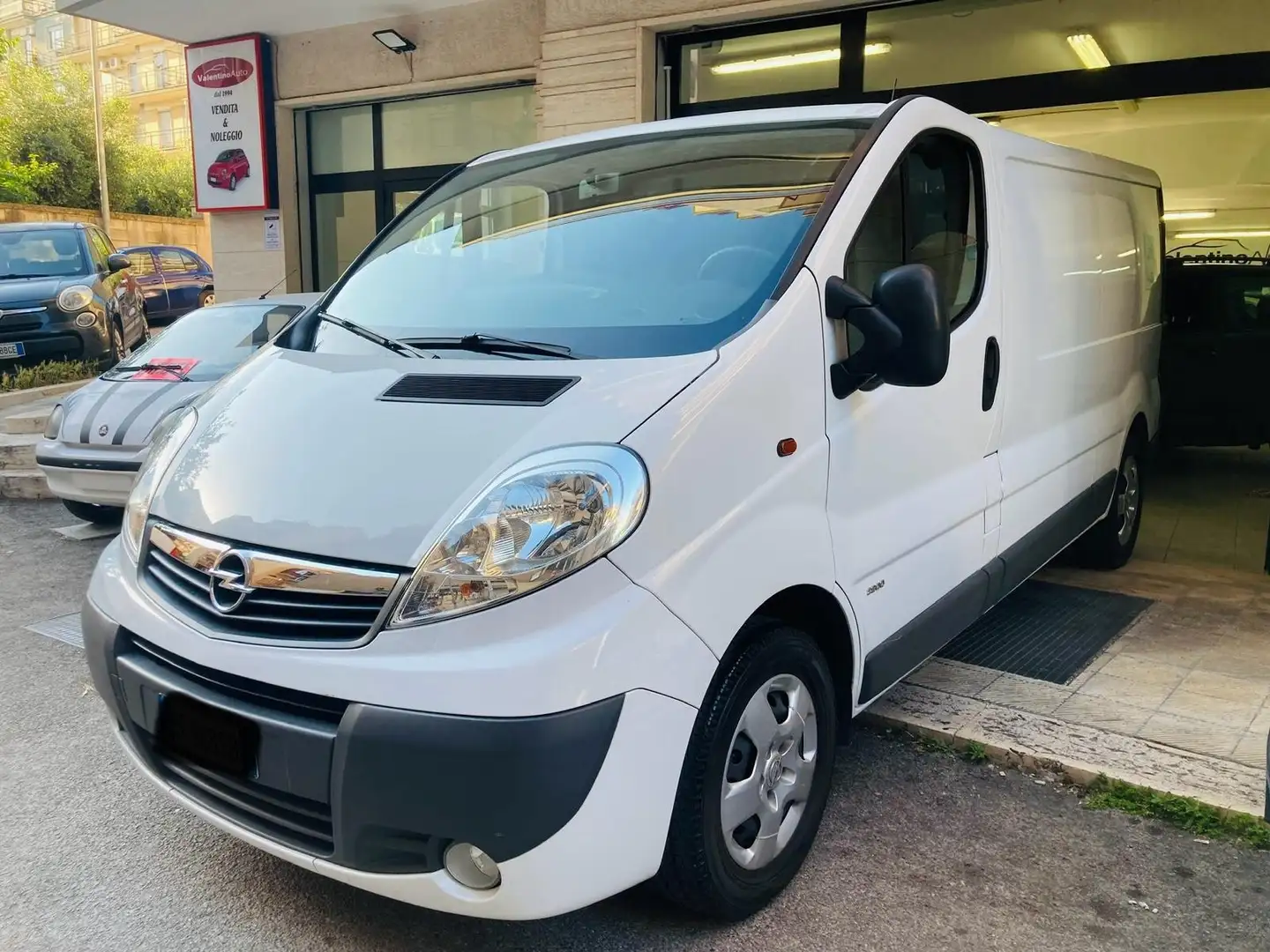 Opel Vivaro - 2