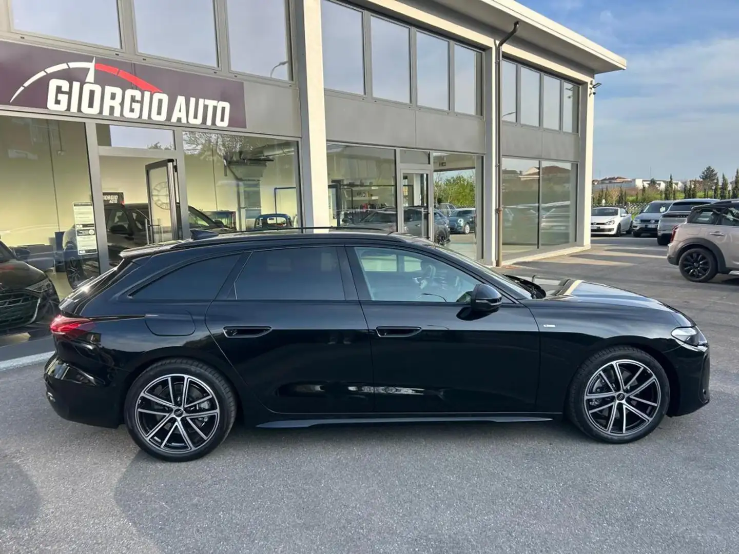Audi A5 Avant TDI 150 kW S tronic mHEV+ S Line edition Noir - 2