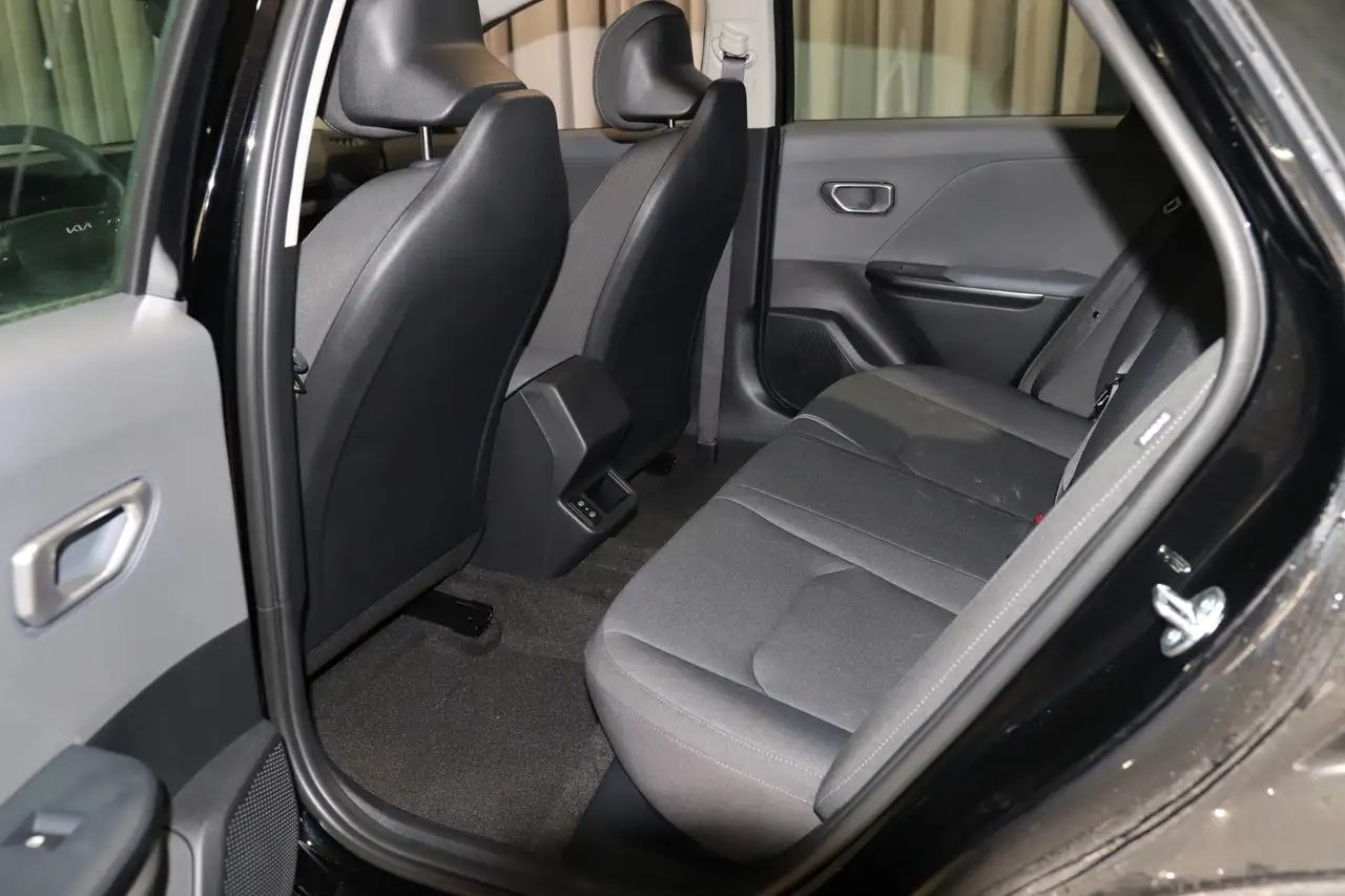 Kia K4 снимка Kia K4
