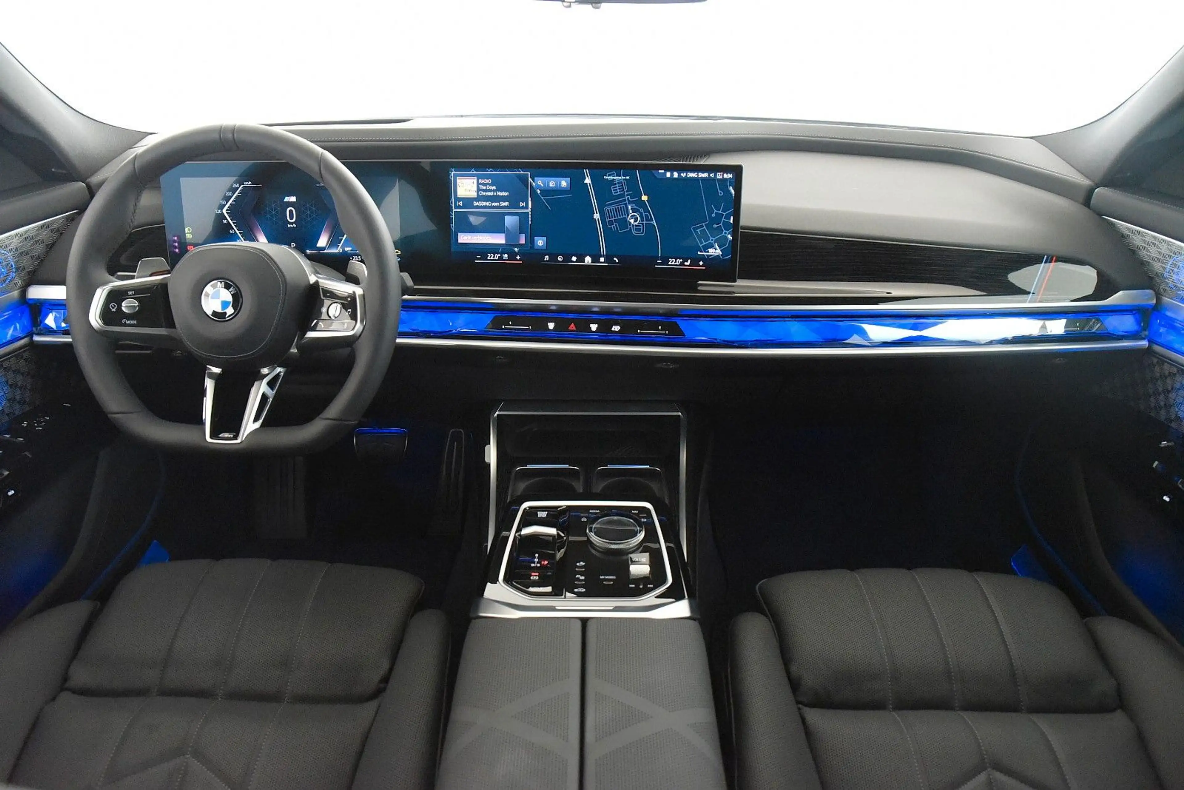 BMW 740 d xDrive M Sport Pro StandHzg LED ACC AHK DAB — photo 9