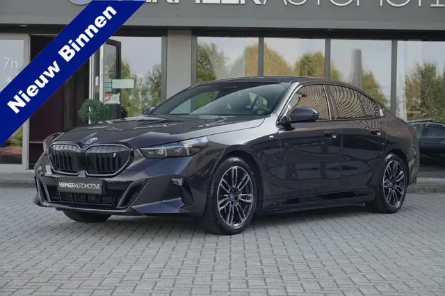 BMW i5 eDrive40 84 kWh | M Sport Pro | BTW | Leder | Blac