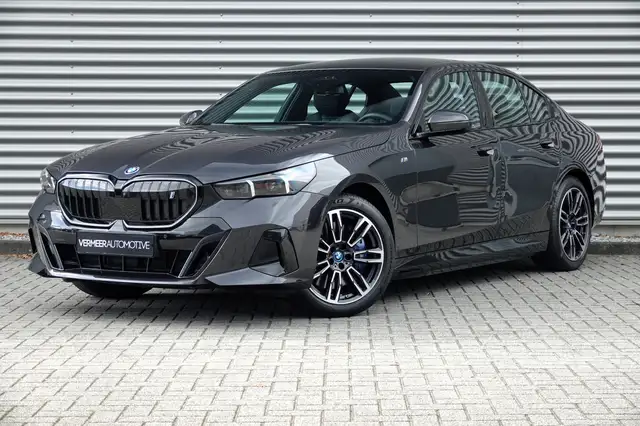 BMW i5 eDrive40 84 kWh | M Sport Pro | BTW | Leder | Blac