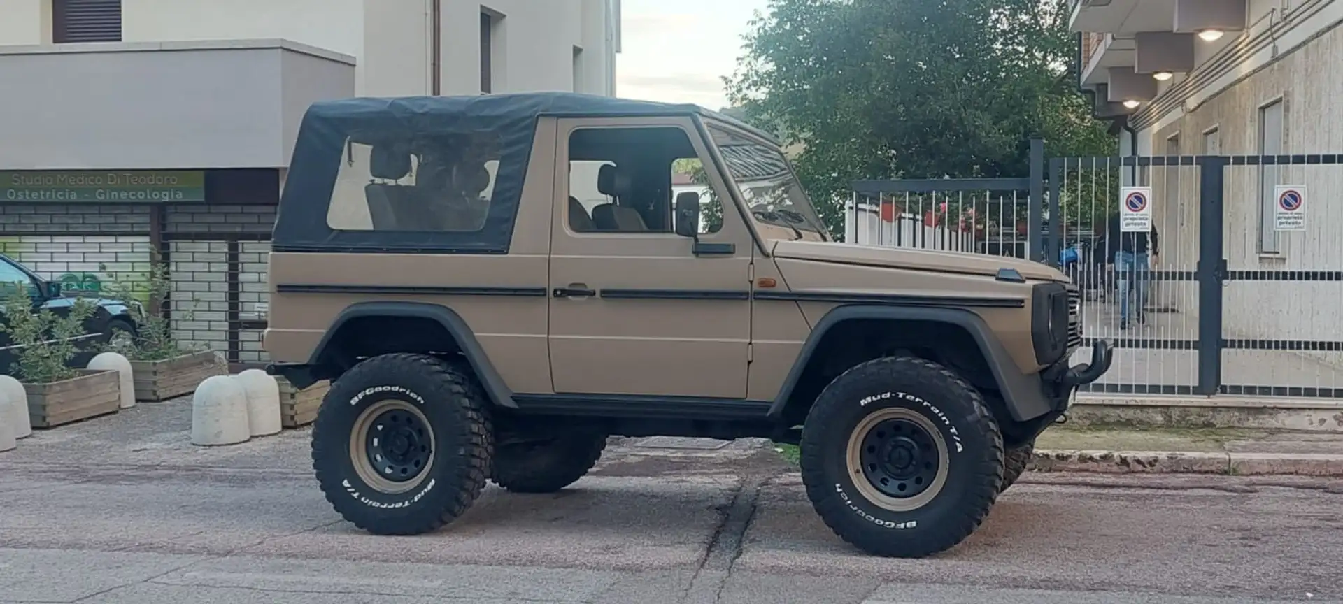 Mercedes-Benz G 300 GD 300 SW corto Beige - 1