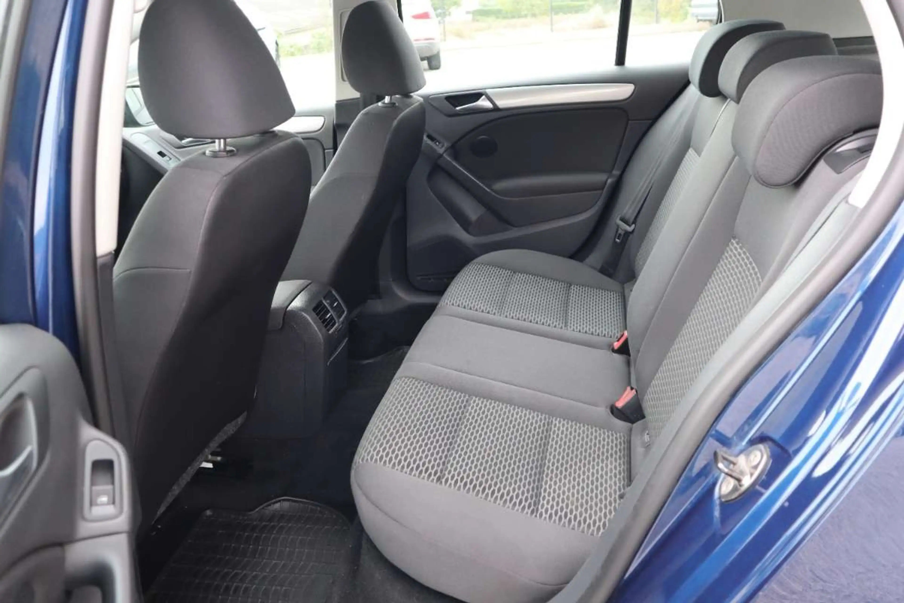 Volkswagen Golf R abbit 1,6 TDI DPF — photo 13