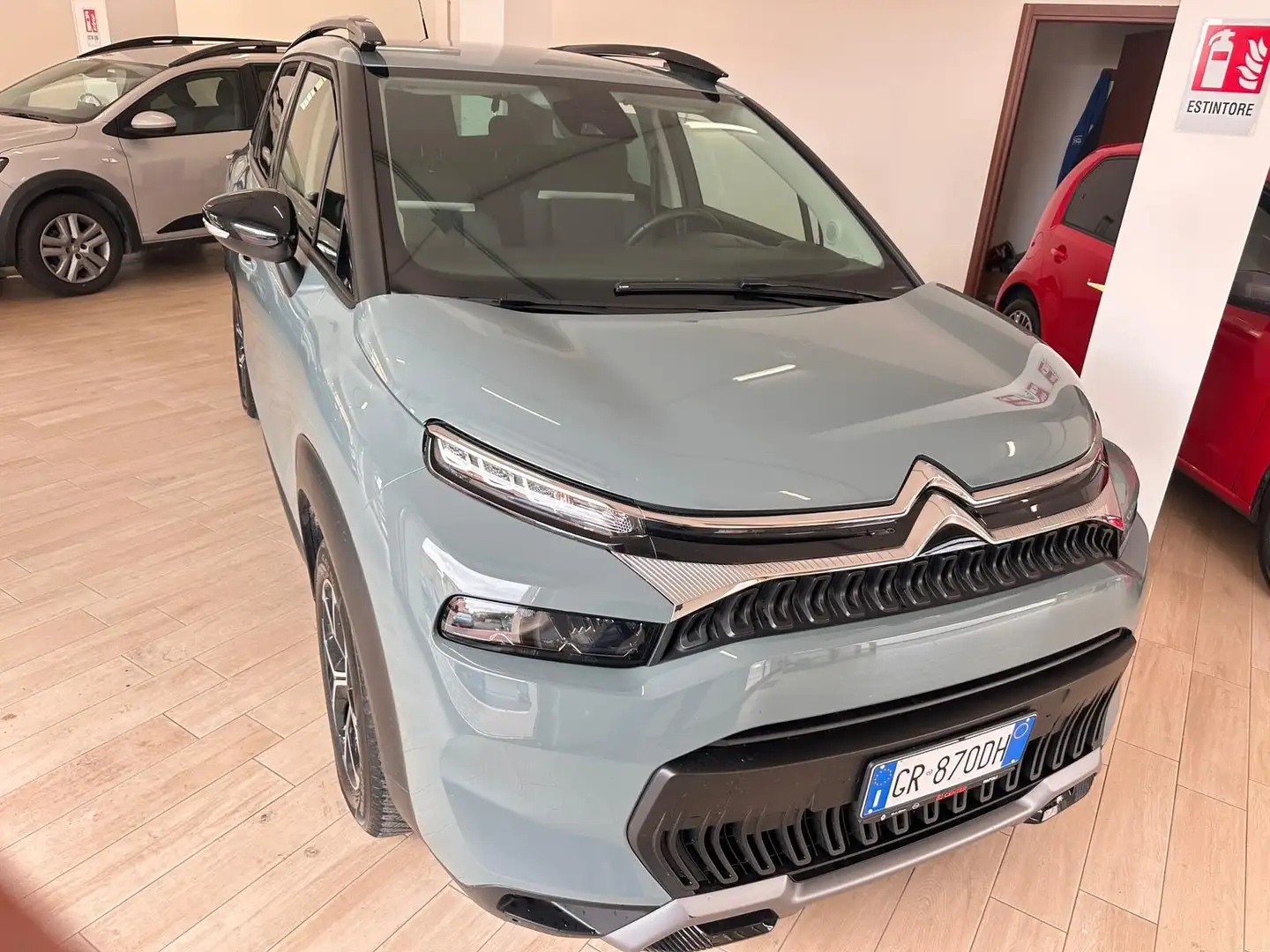 Citroen C3 Aircross C3 Aircross I 2021 1.5 bluehdi Shine Pack s Grijs - 2