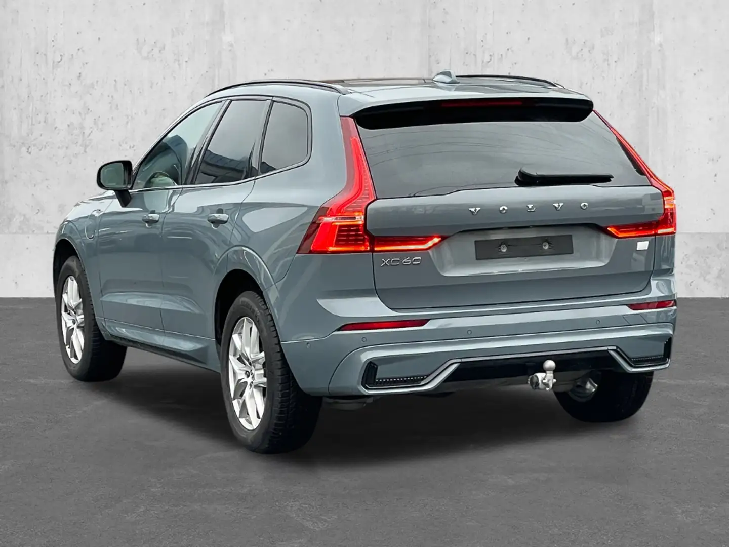 Volvo XC60 Plus Dark Recharge Plug-In Hybrid AWD T8 Twin Engi Grau - 2