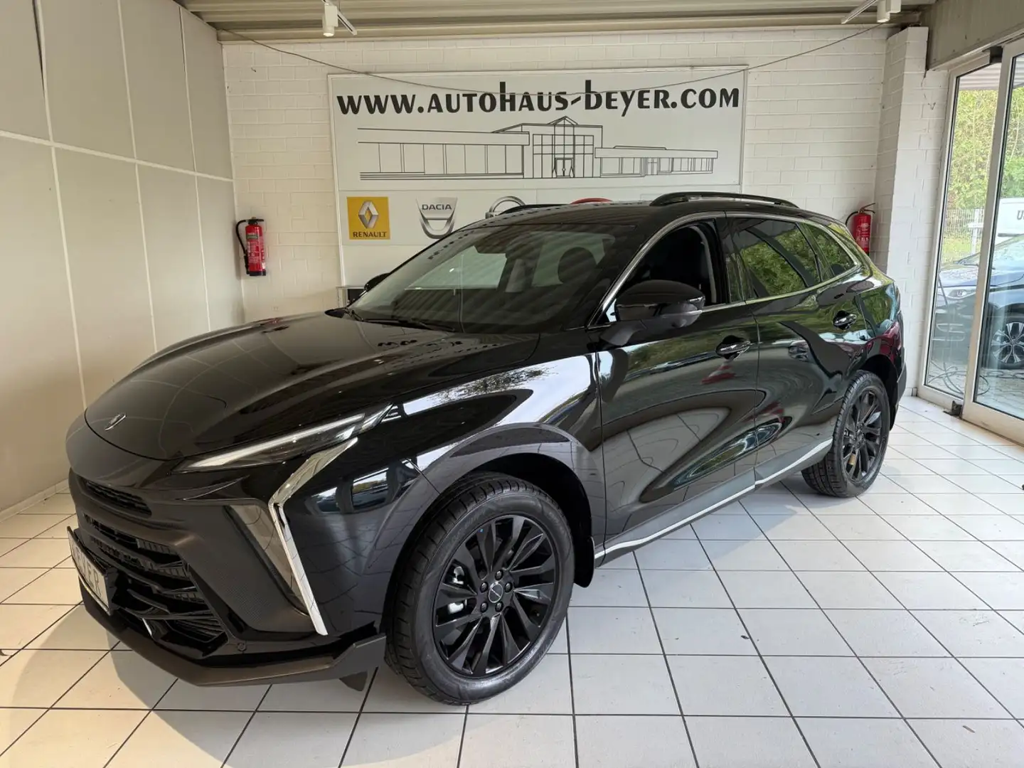 DFSK Forthing 5 Schwarz - 1