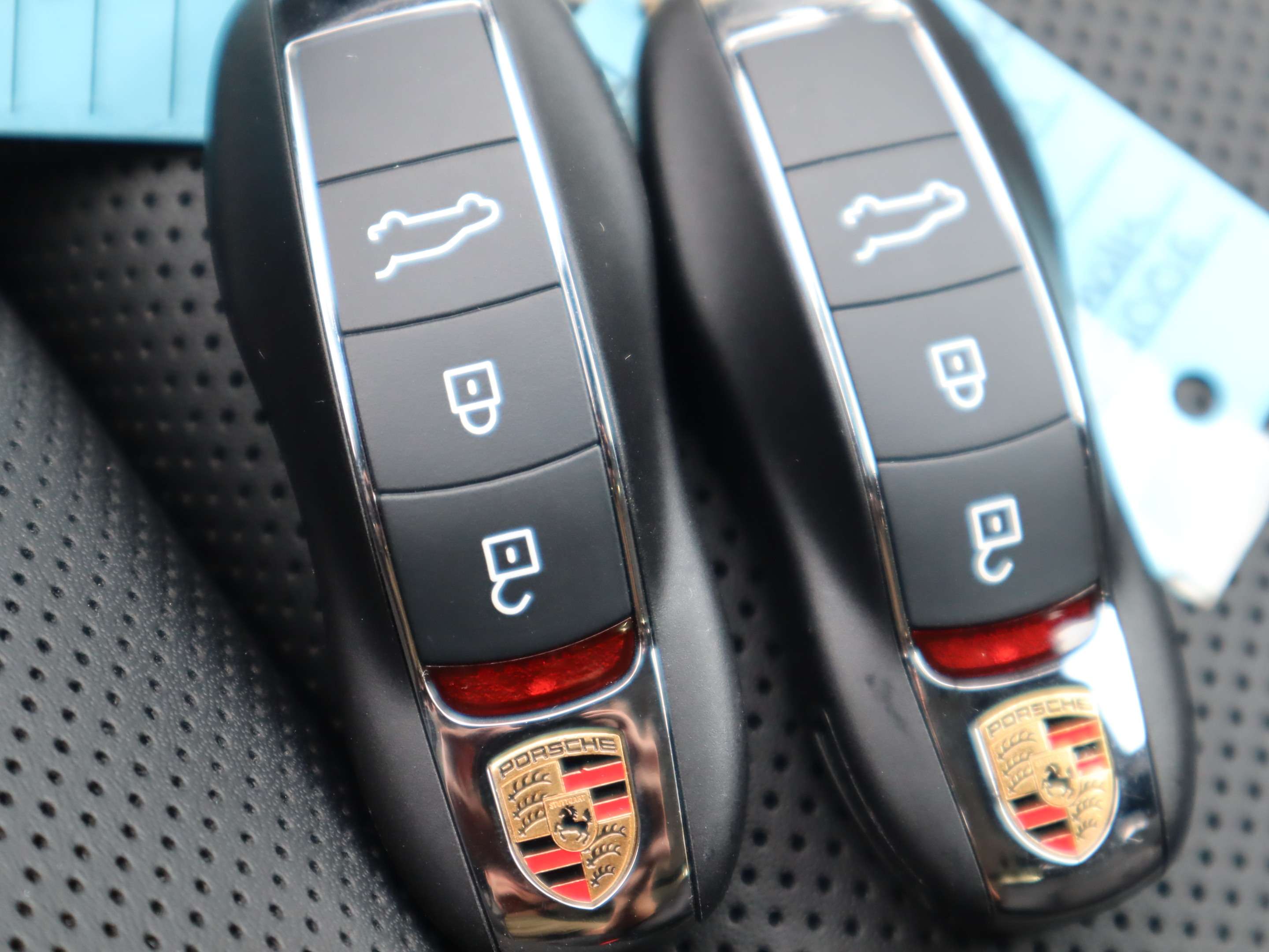 2025 Porsche Macan AWD thumb 36