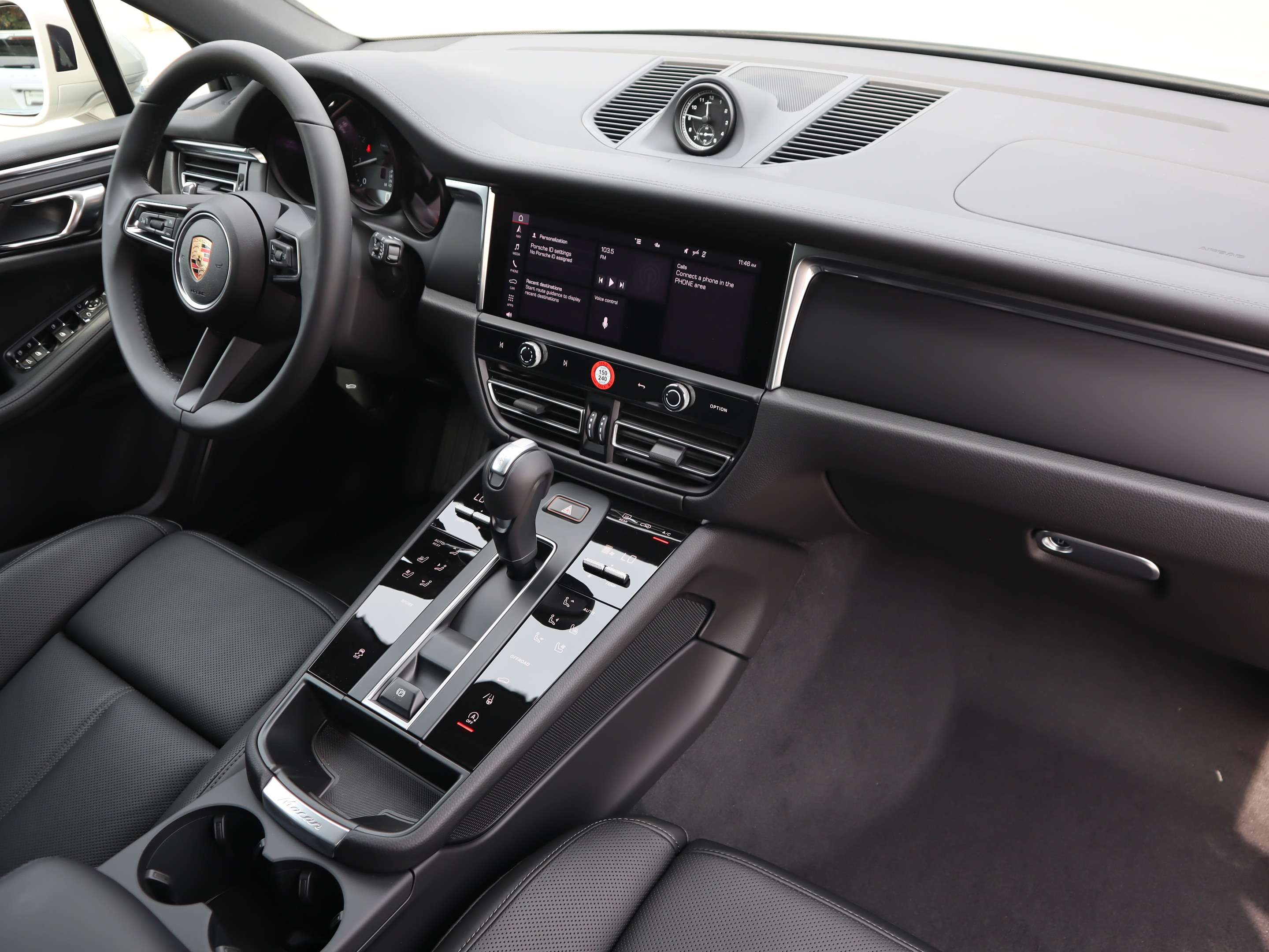 2025 Porsche Macan AWD thumb 24