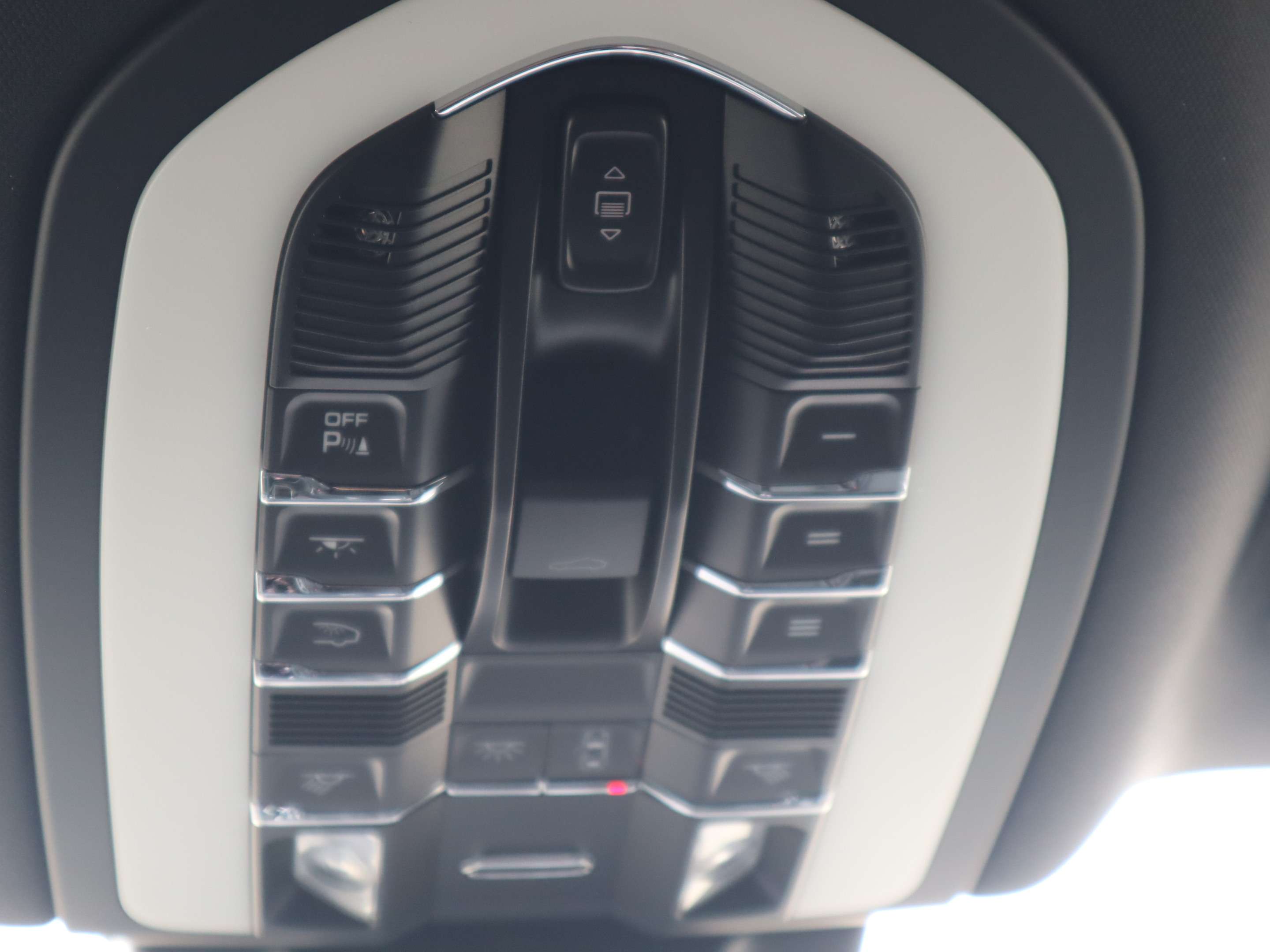 2025 Porsche Macan AWD thumb 19