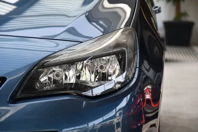 Opel Astra view 30