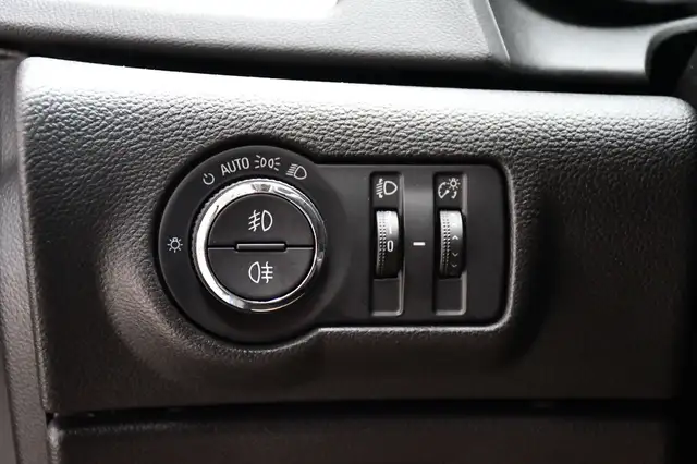 Opel Astra view 7
