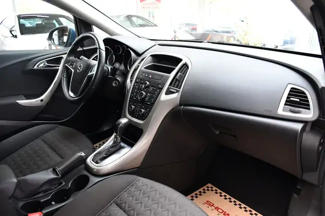 Opel Astra view 19