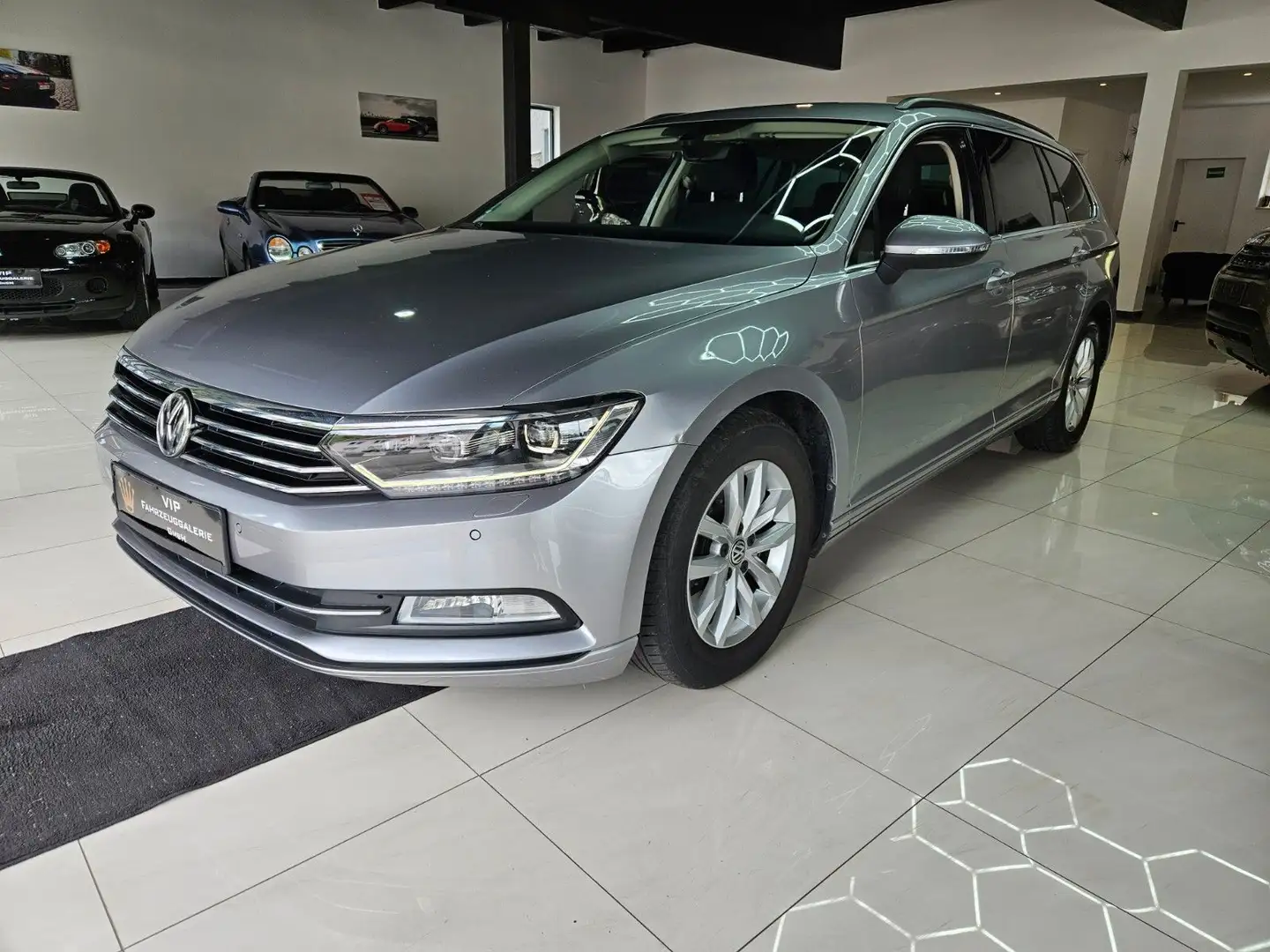 Volkswagen Passat Variant Comfortline BMT/Start-Stopp Silber - 1