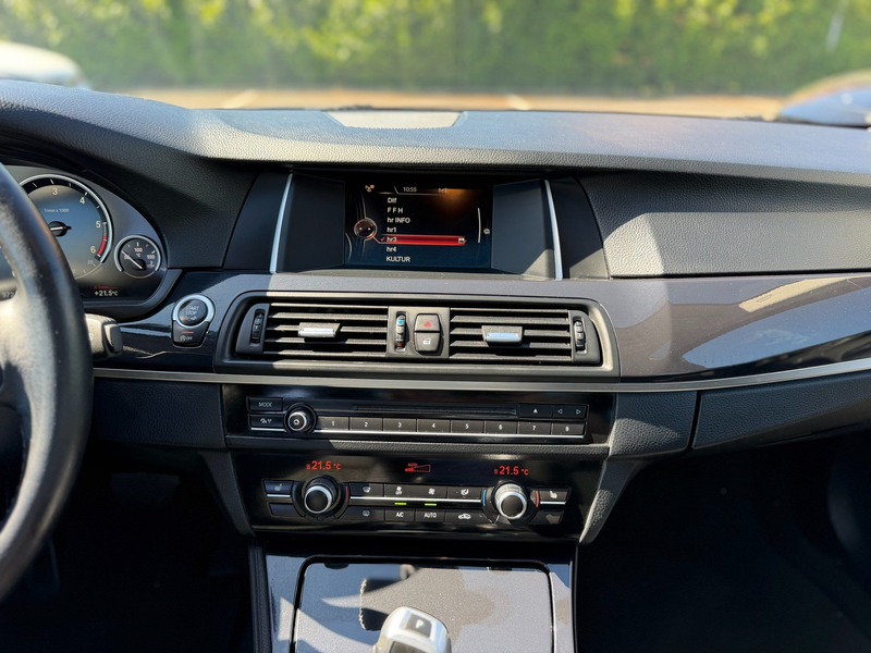 BMW 530 d AHK Navi LED Pano Alu PDC — photo 13