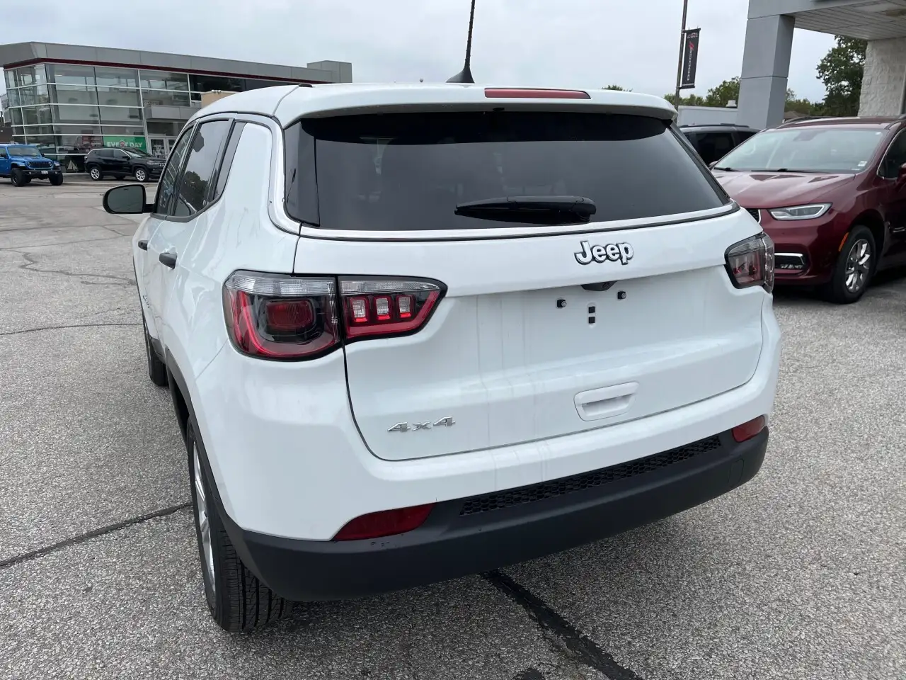 Jeep Compass снимка Jeep Compass