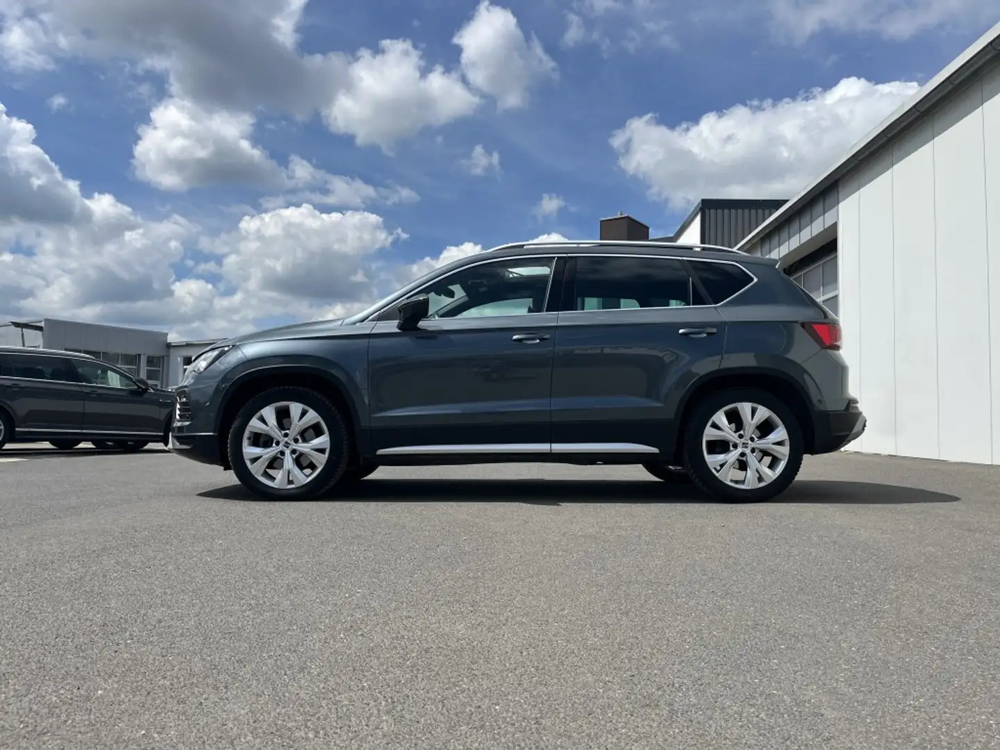 SEAT Ateca 2.0 TSI DSG 4Drive X-PERIENCE 181€ m. 20% Anzahl Grau - 2