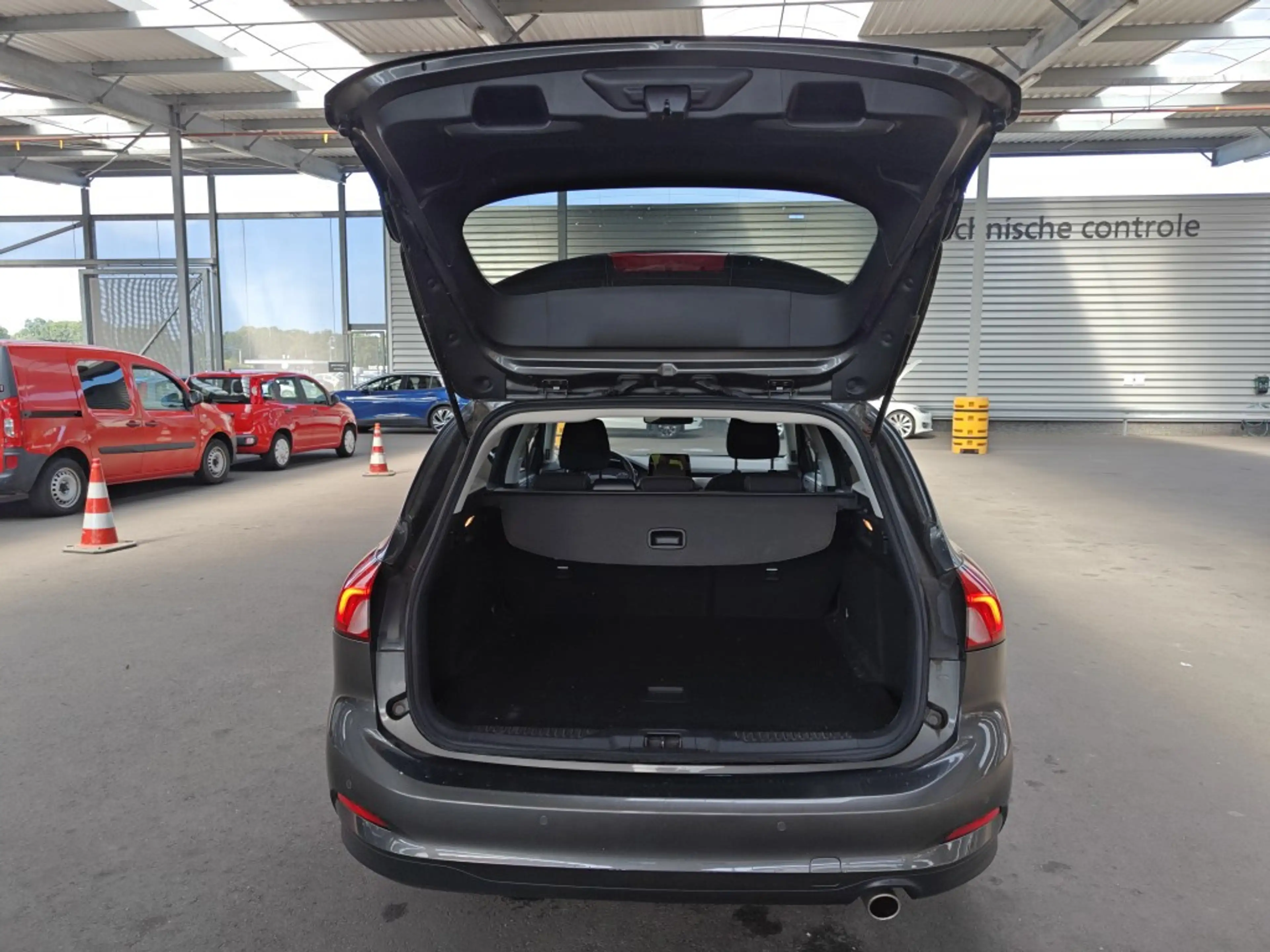 Ford Focus 1.5 EcoBoost ST Line Business|AUT|NAVI|PSENSOR|CRU — photo 11