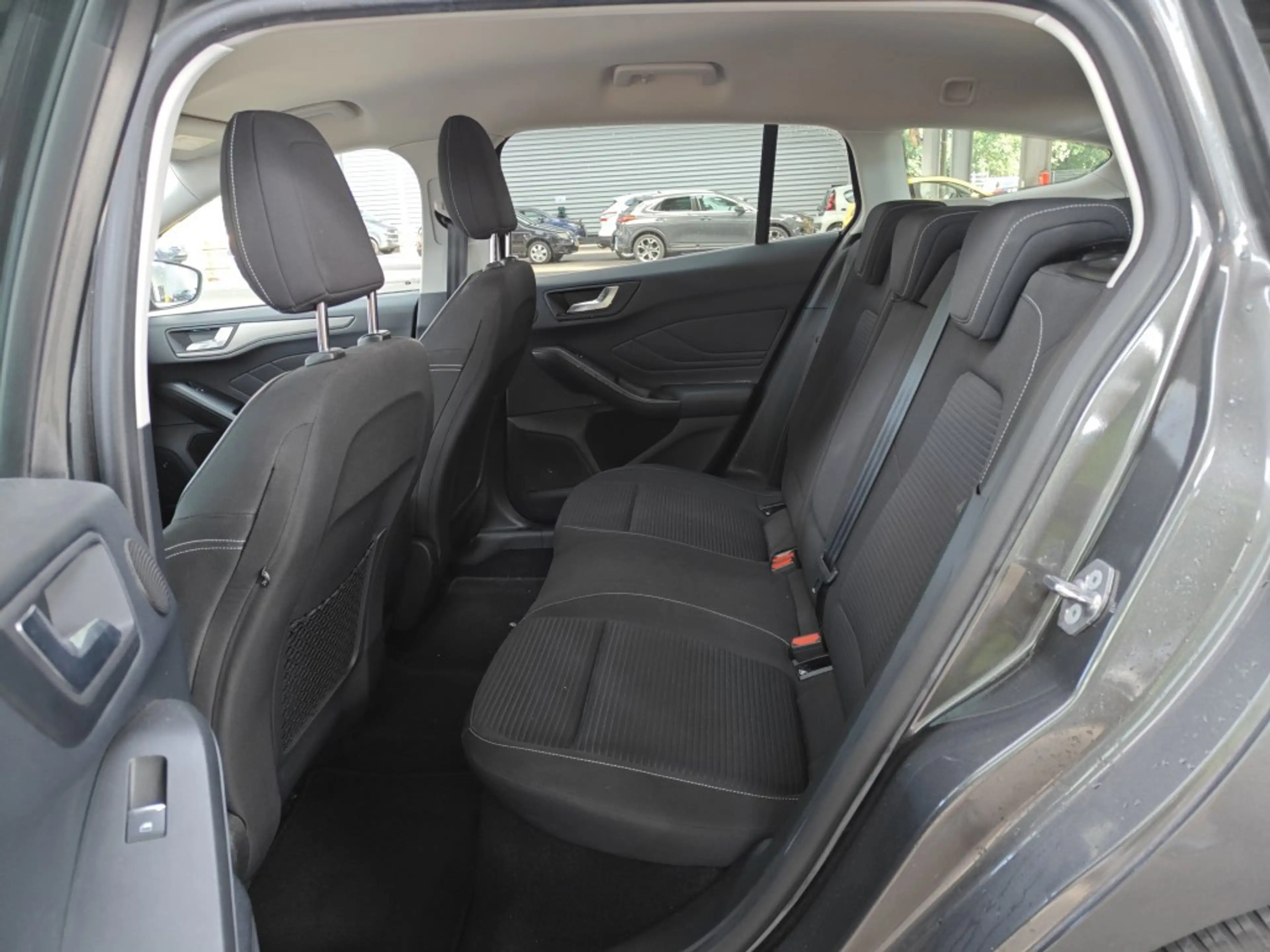 Ford Focus 1.5 EcoBoost ST Line Business|AUT|NAVI|PSENSOR|CRU — photo 6