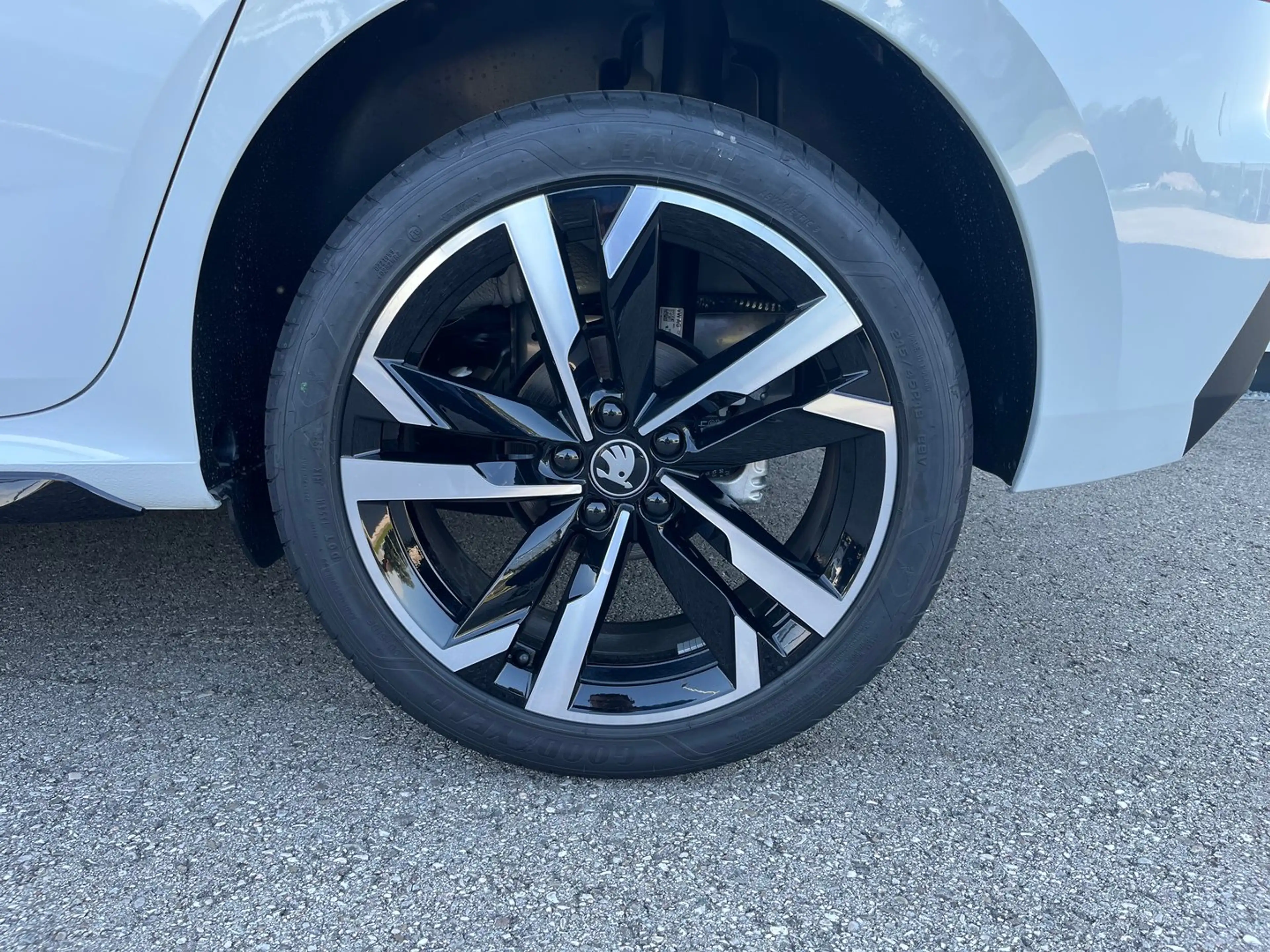 Skoda Kamiq Monte Carlo TSI ACT DSG — photo 7