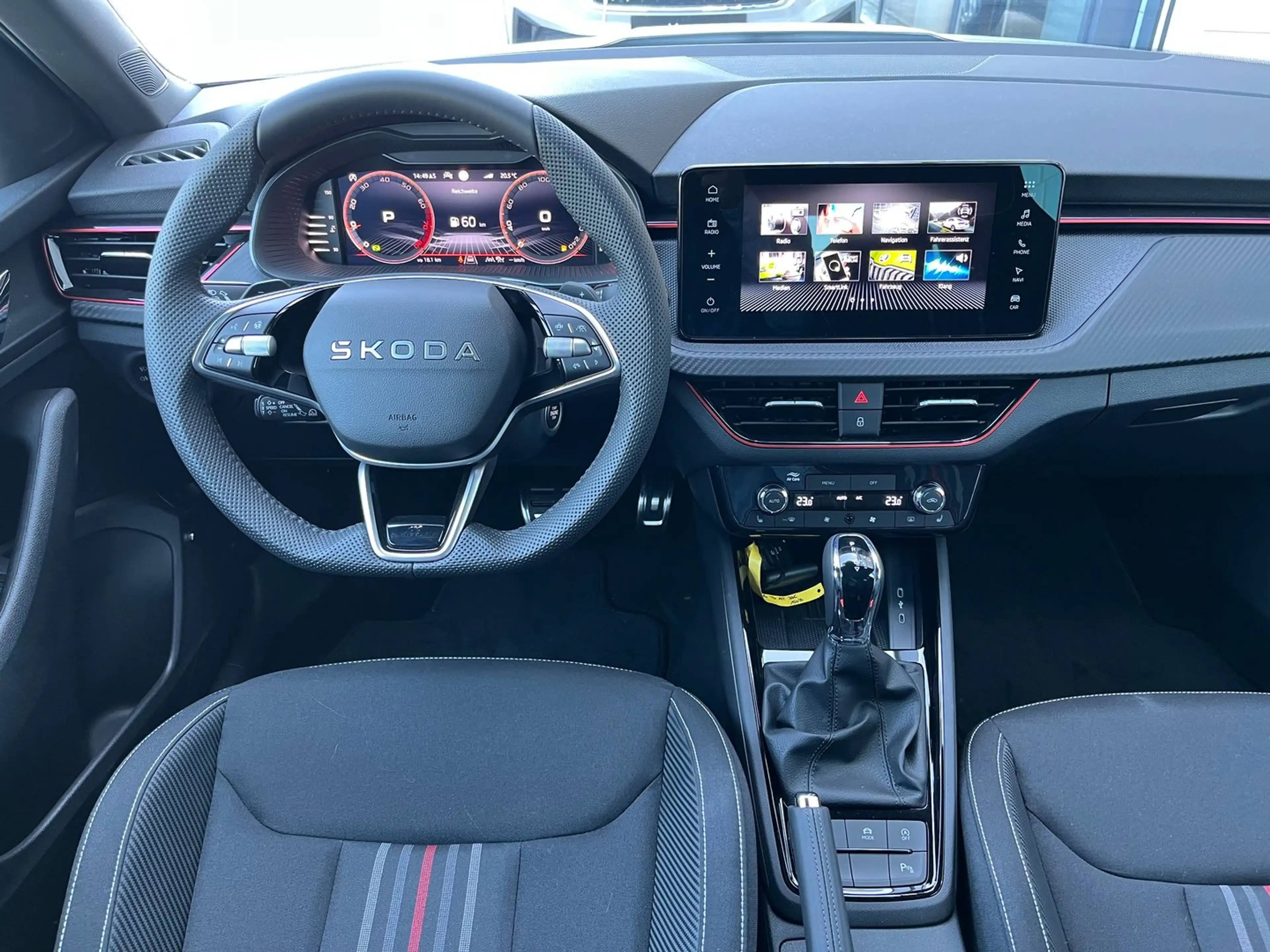 Skoda Kamiq Monte Carlo TSI ACT DSG — photo 11