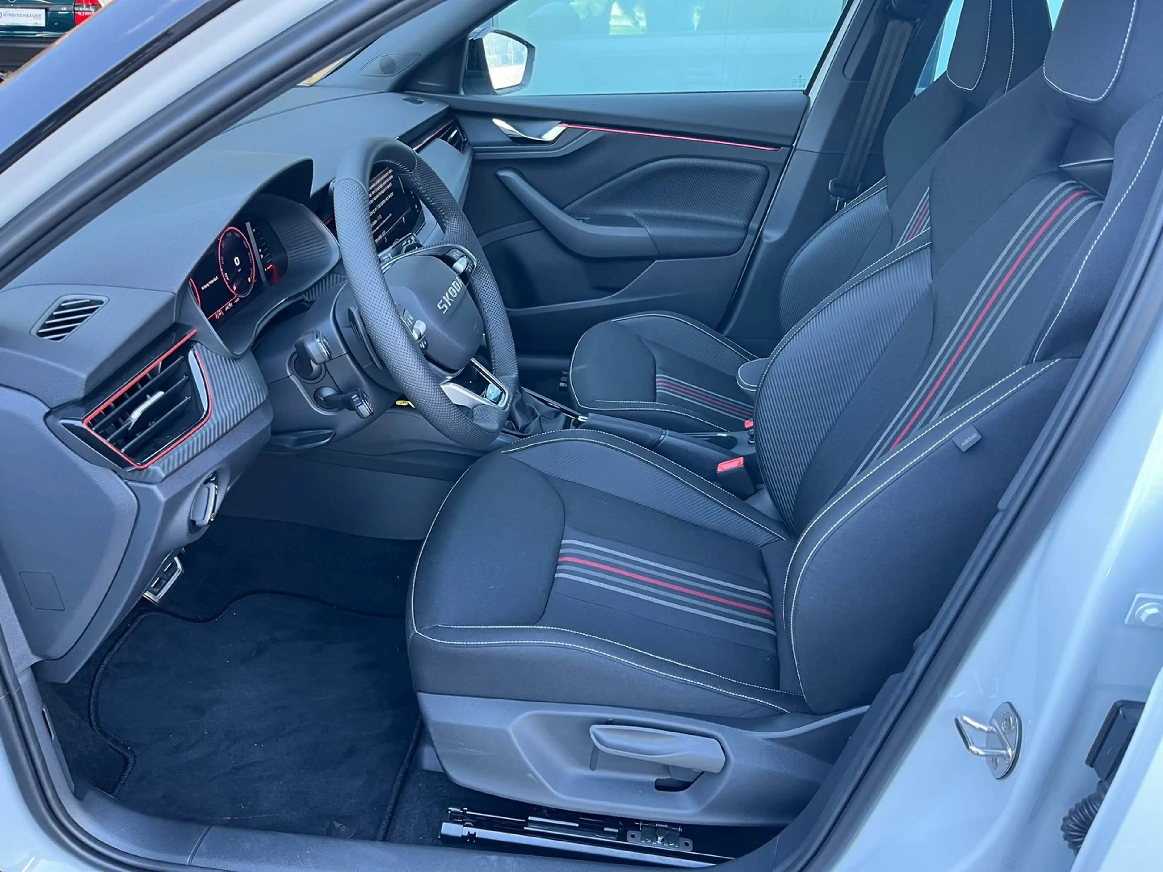 Skoda Kamiq Monte Carlo TSI ACT DSG — photo 8