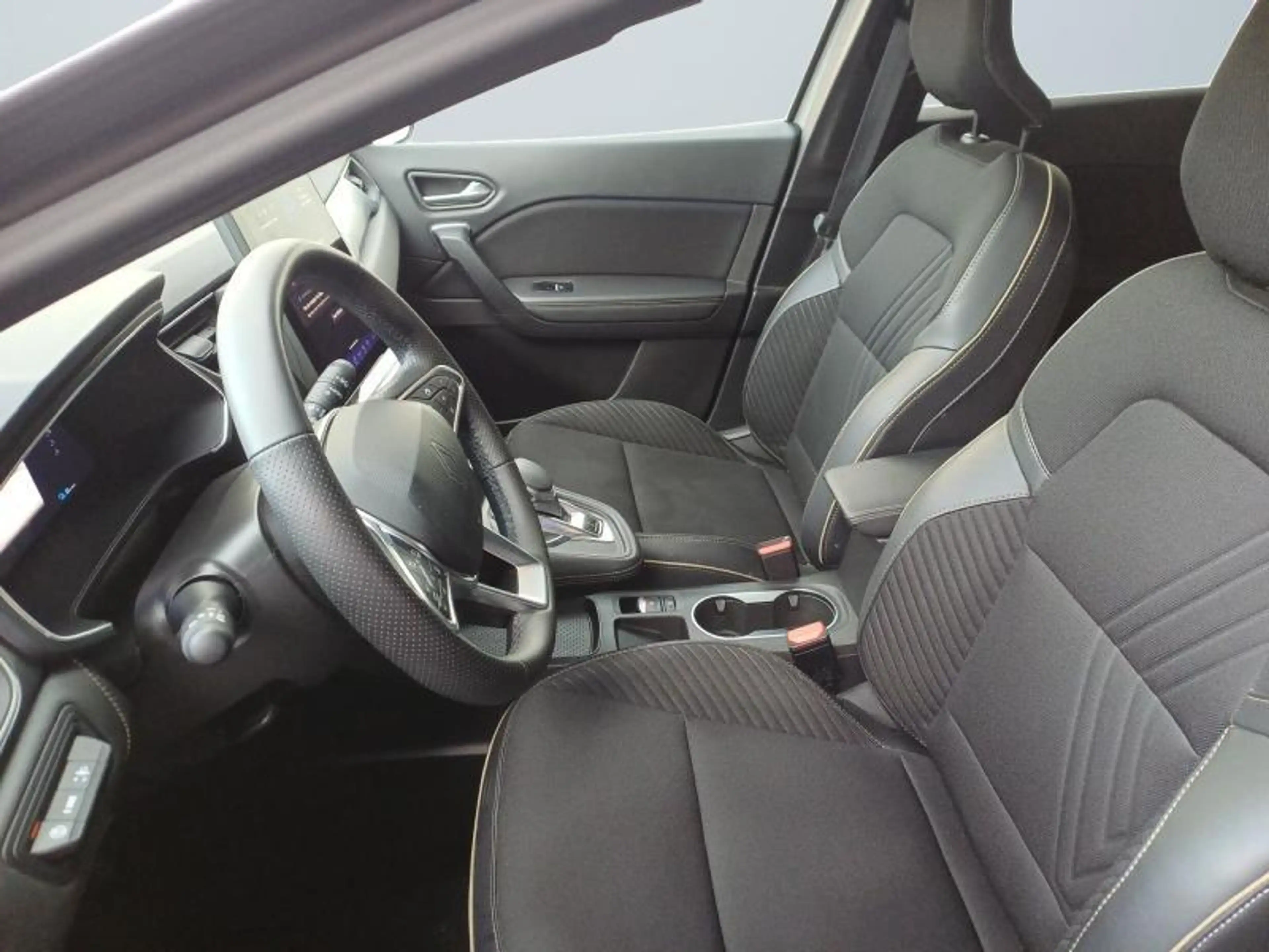 Renault Symbioz 1.6i E-TECH Iconic 145 Hp — photo 13