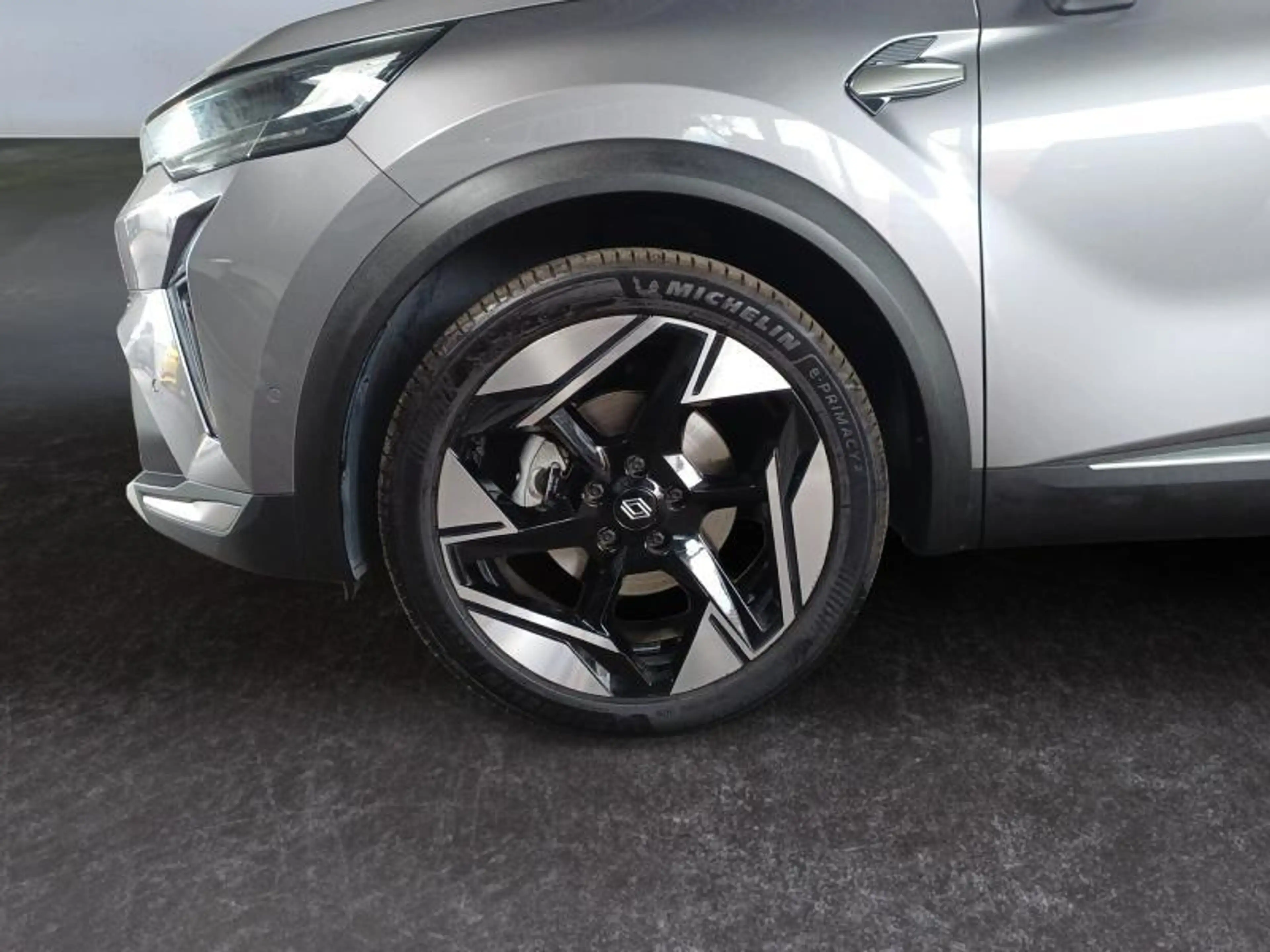 Renault Symbioz 1.6i E-TECH Iconic 145 Hp — photo 10
