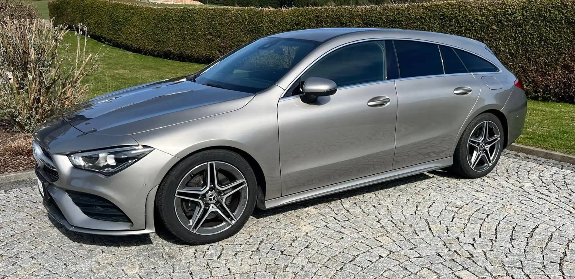 Mercedes-Benz CLA 200 CLA 200 d Aut., AMG, elekt. Anhängervorrichtung Silber - 1