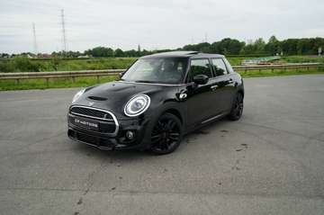 2.0i | 5-DEURS | JCW-PAKKET | PANO | APPLE CARPLAY