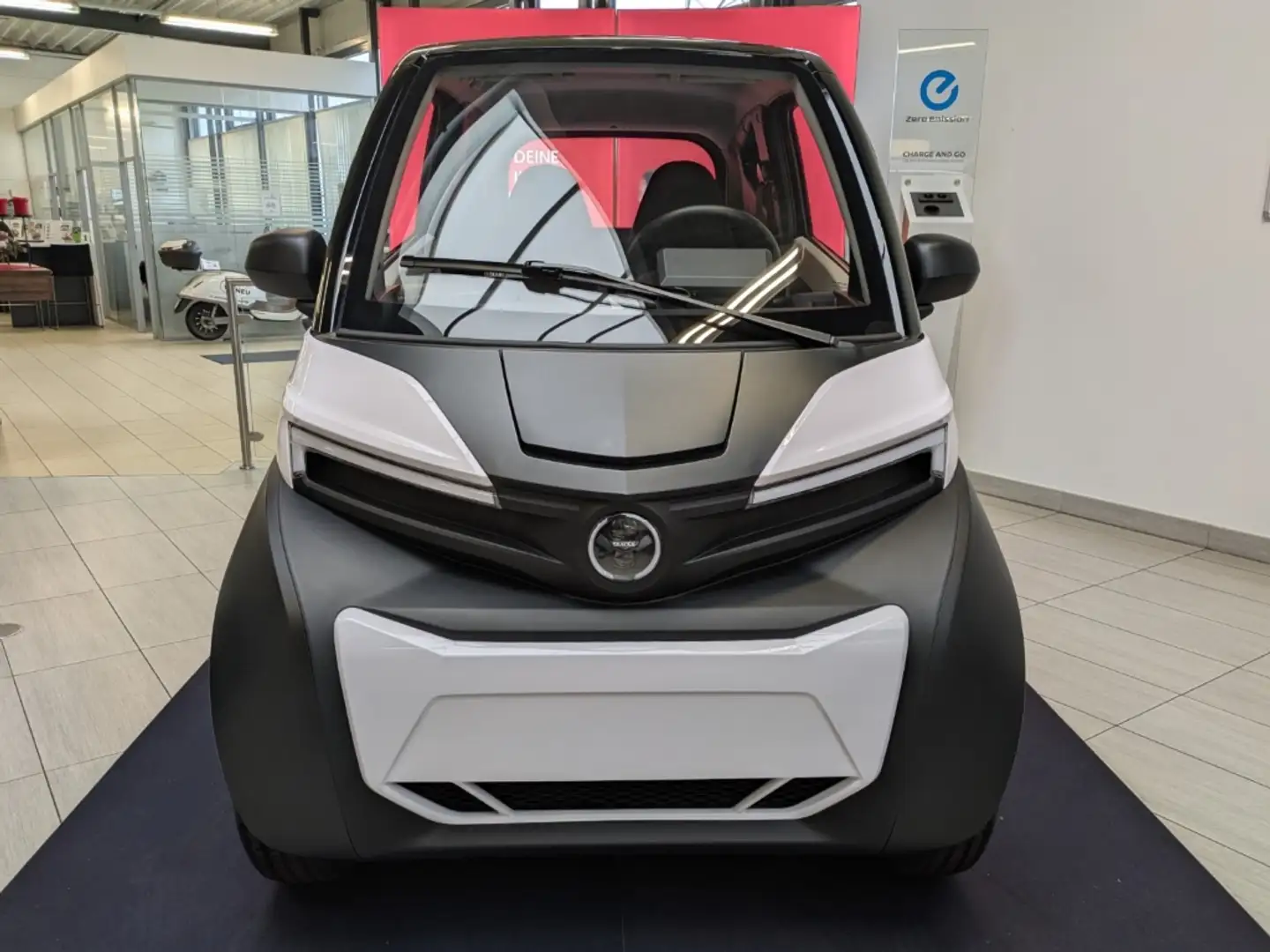 Silence S04 UNICO 1 Batterie L6 5,6kWh 100km 45km/h Digitales Weiß - 2