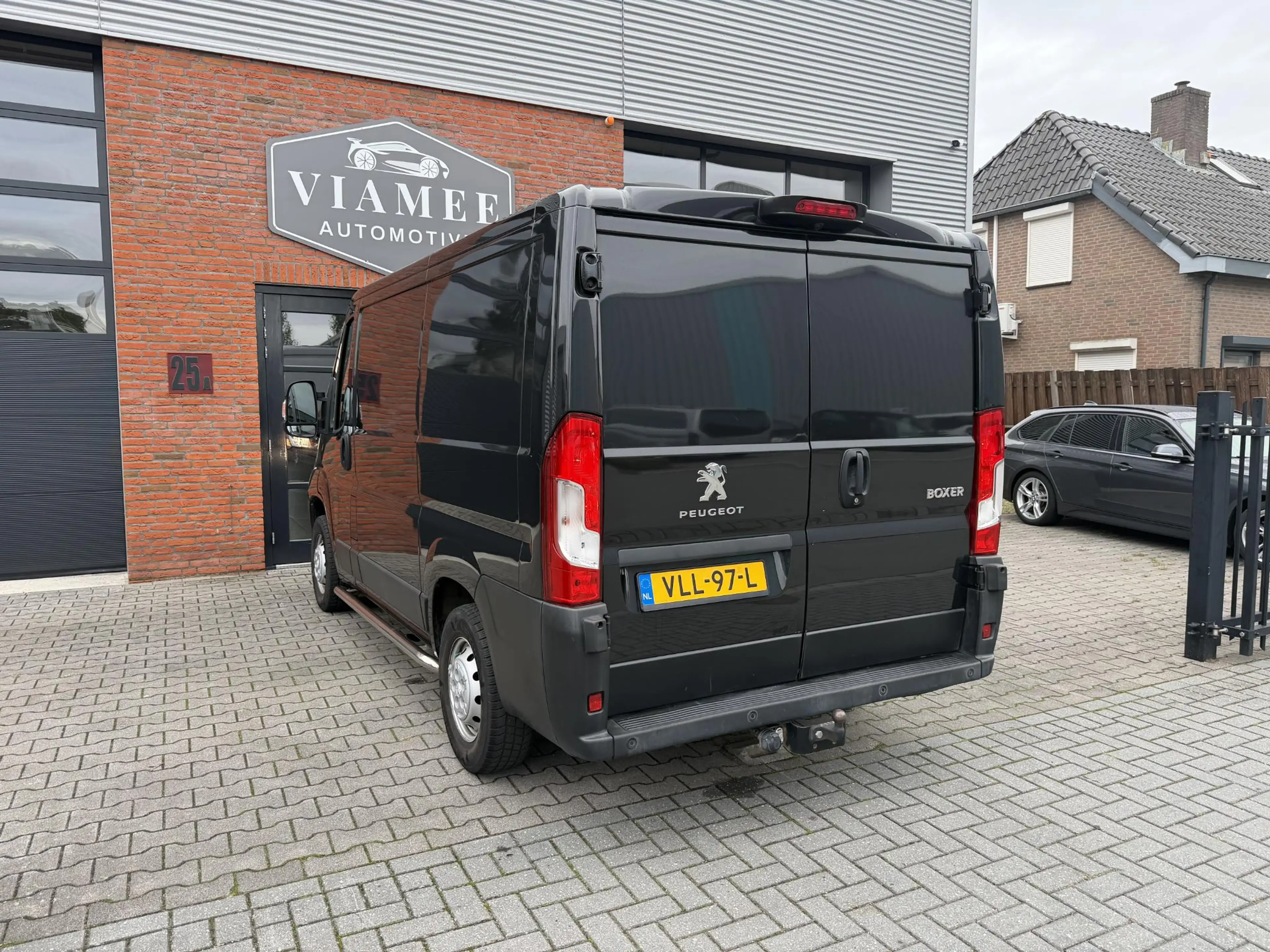 Peugeot Boxer 330 2.2 BlueHDi 120 L1H1 Premium — photo 4