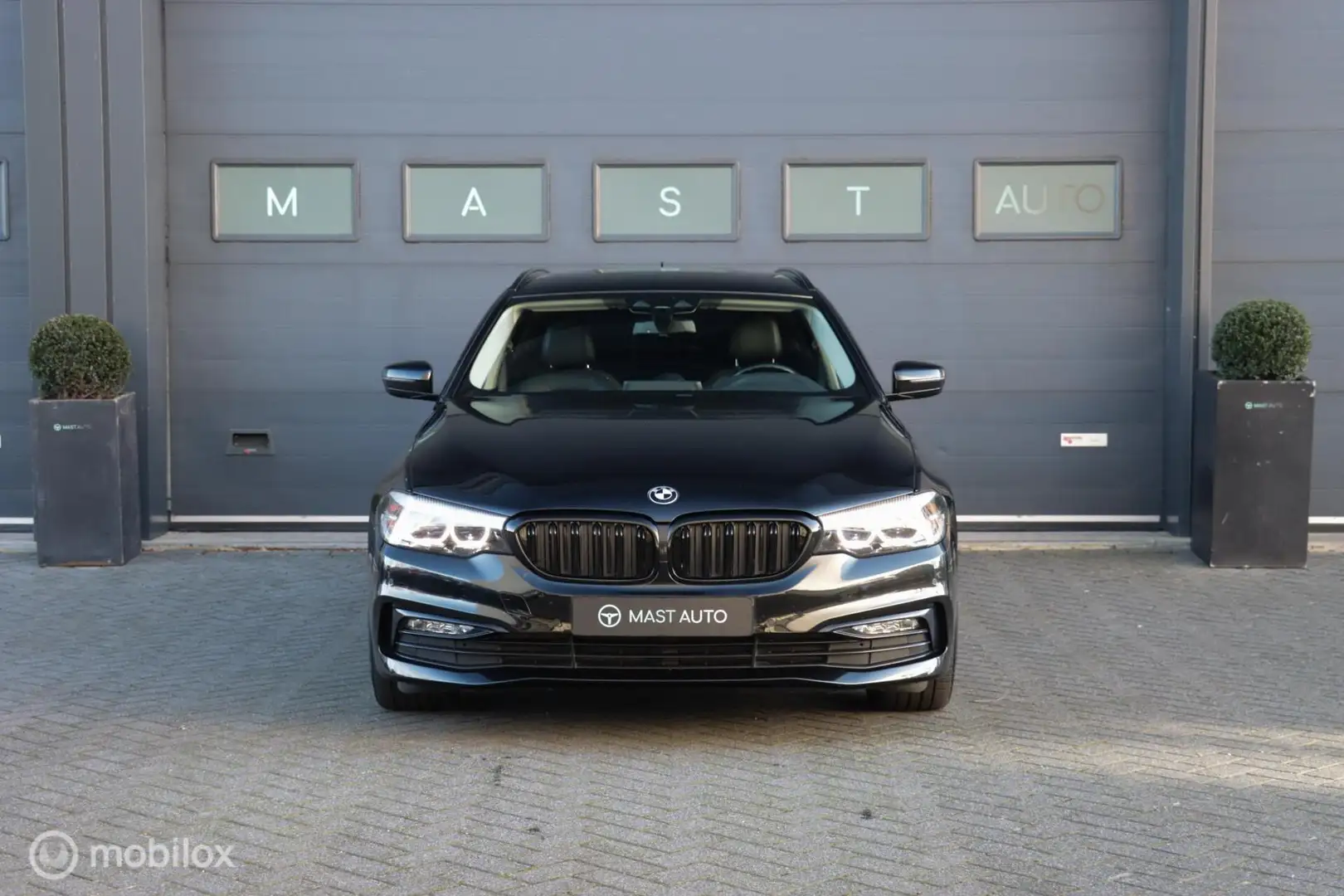 BMW 530 5-serie Touring 530i|Dealer|Carplay|PDC|Stoelverwa Schwarz - 2