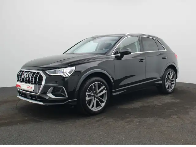 Audi Q3 view 2