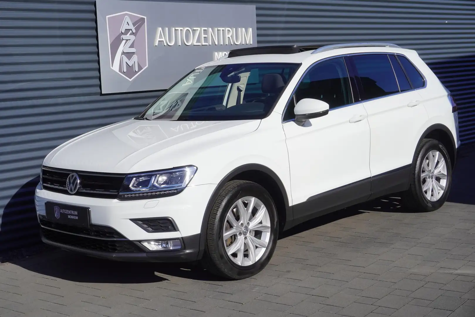 Volkswagen Tiguan 2.0 TDI DSG|ALLRAD|HIGHLINE|VIRTUAL|PANO Weiß - 2