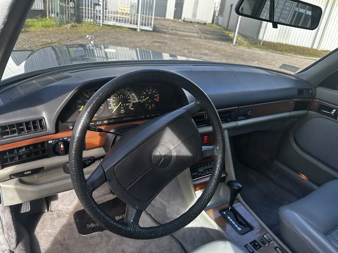 Mercedes-Benz S 420 SEL, foto 9