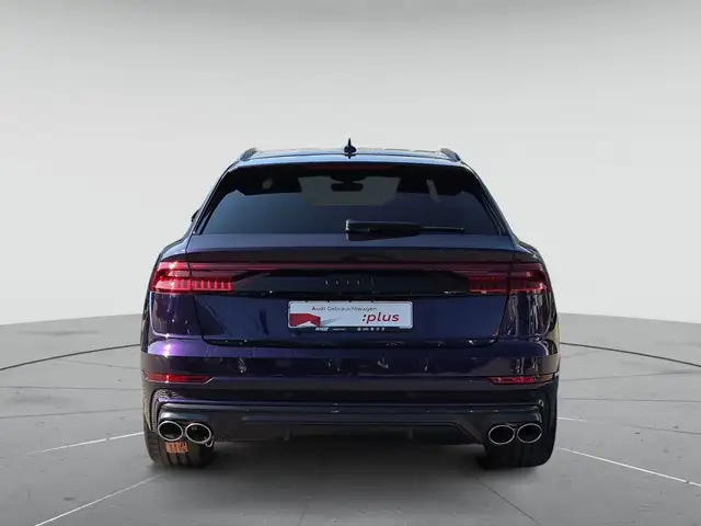 Audi SQ8 view 7