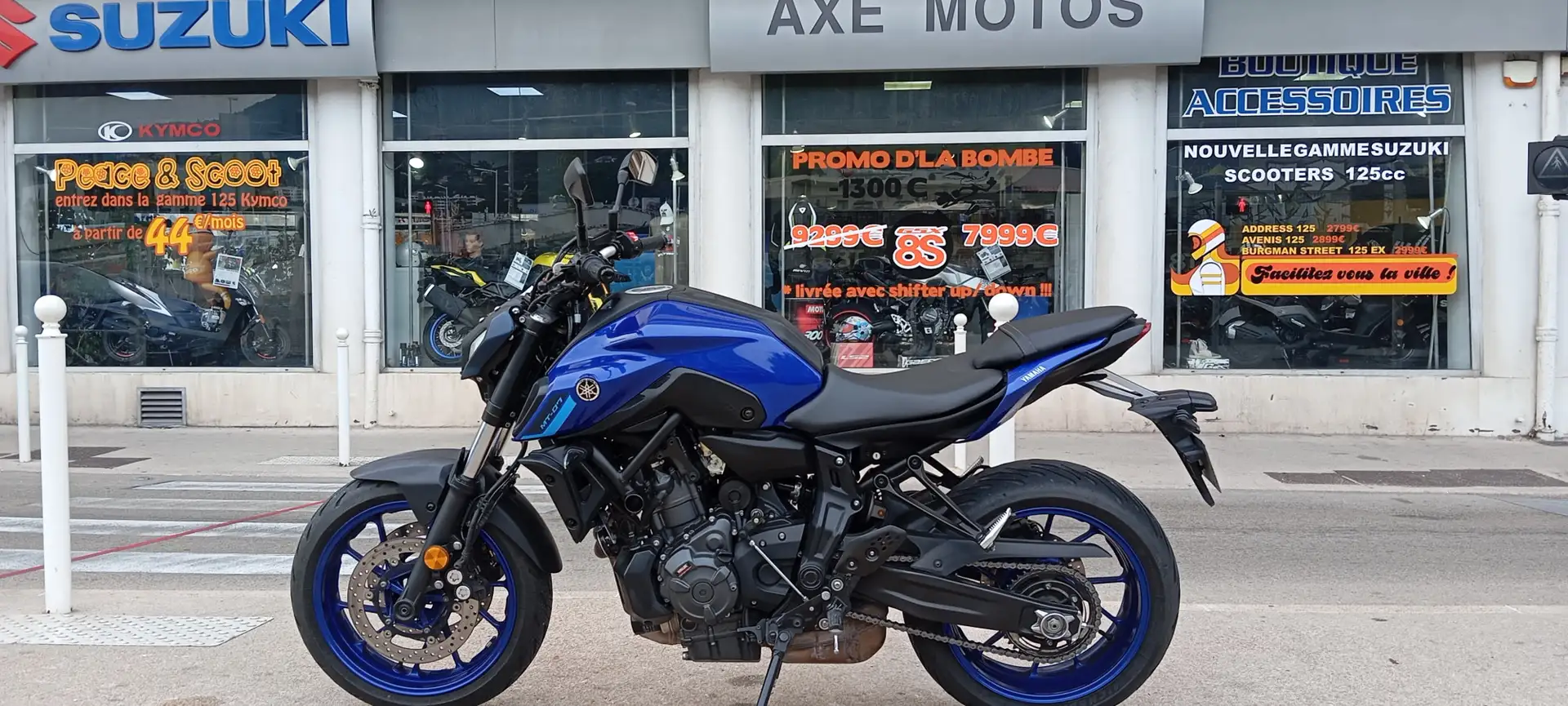 Yamaha MT-07 Bleu - 2