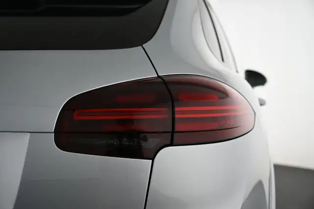 Porsche Cayenne view 14