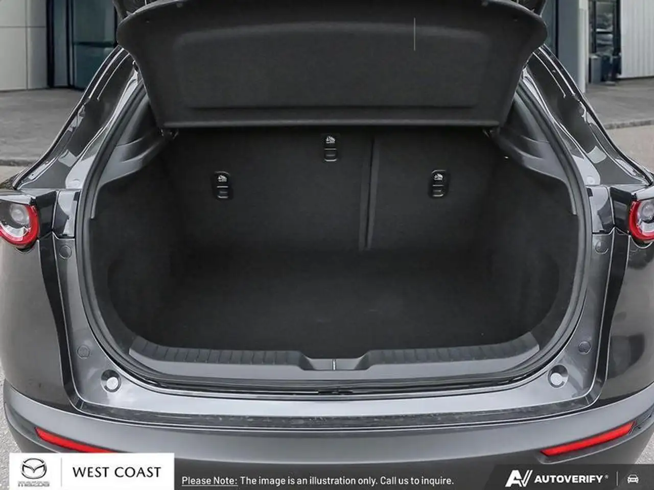 Mazda CX-30 photo Mazda CX-30
