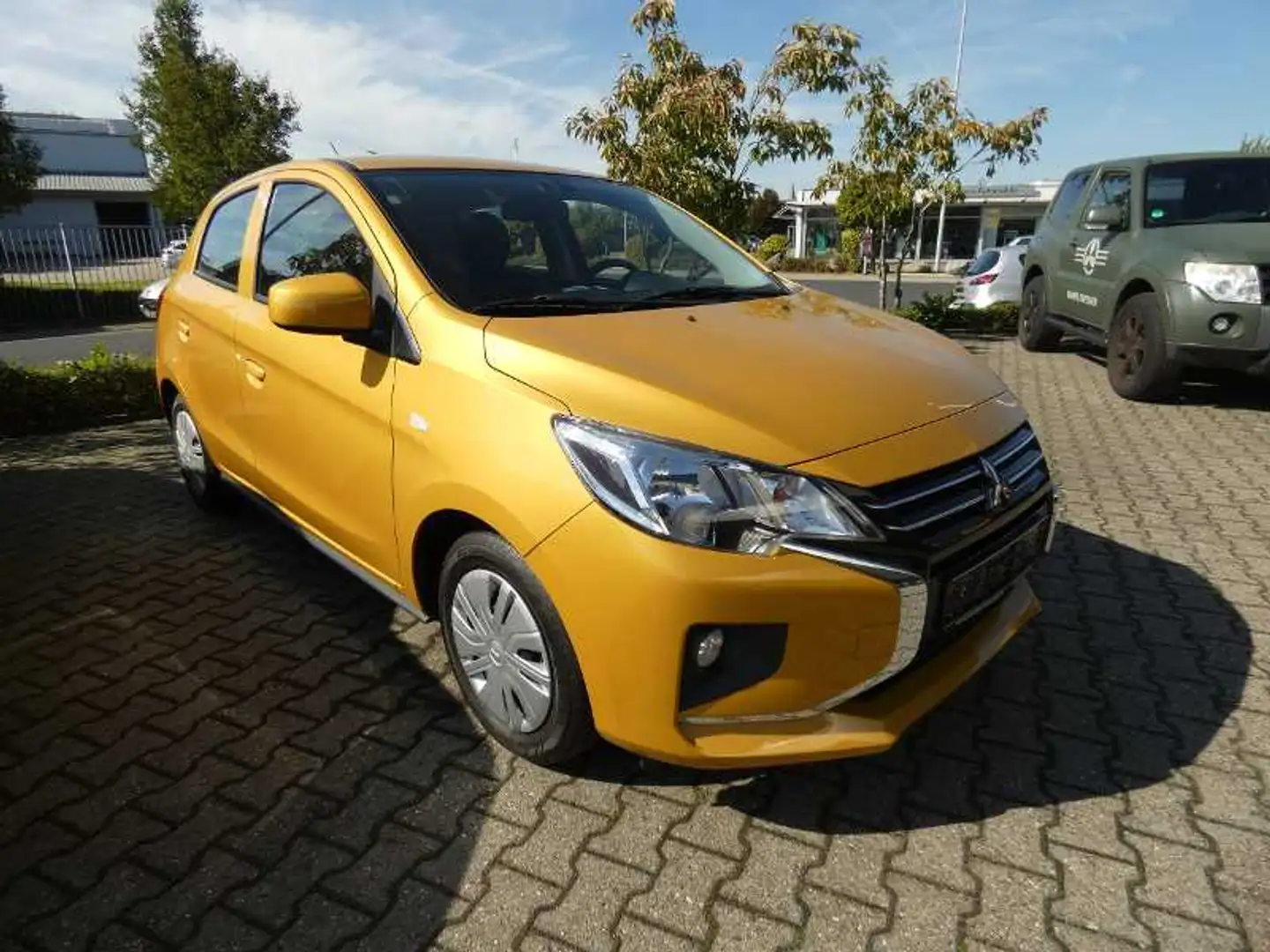 Mitsubishi Space Star Spirit 1.2 ´´Klima´´ Gelb - 1